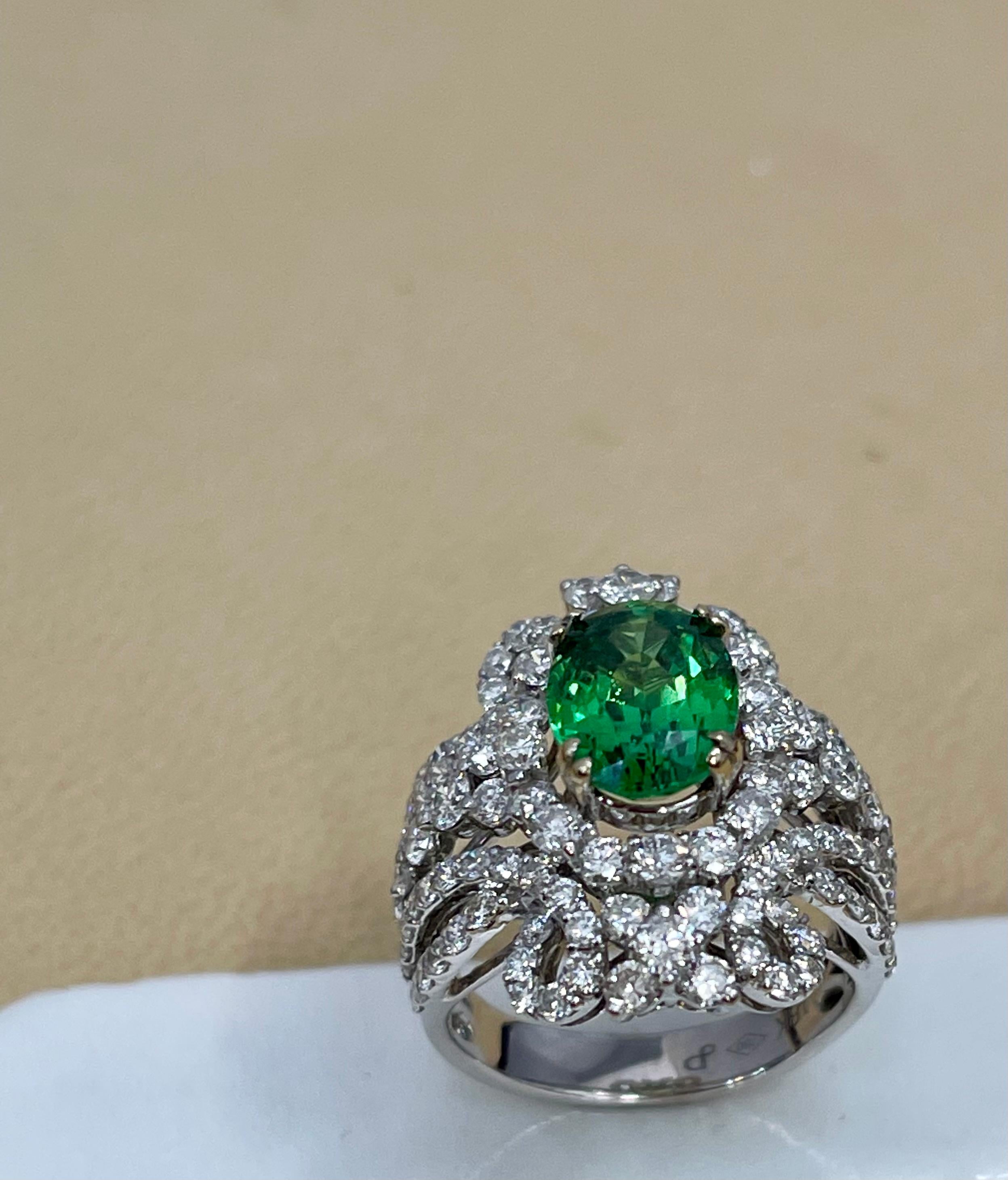 4 Carat Oval Tsavorite & 2.9 Carat Diamond in 18 Karat White Gold Ring Estate For Sale 6