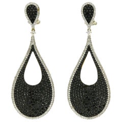 4 Karat Pave' Diamant-Ohrringe mit schwarzen Diamant-Tropfen als Klappbrisur