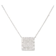 Collier pendentif de forme rectangulaire en or 18 carats avec diamants pavés de 4 carats