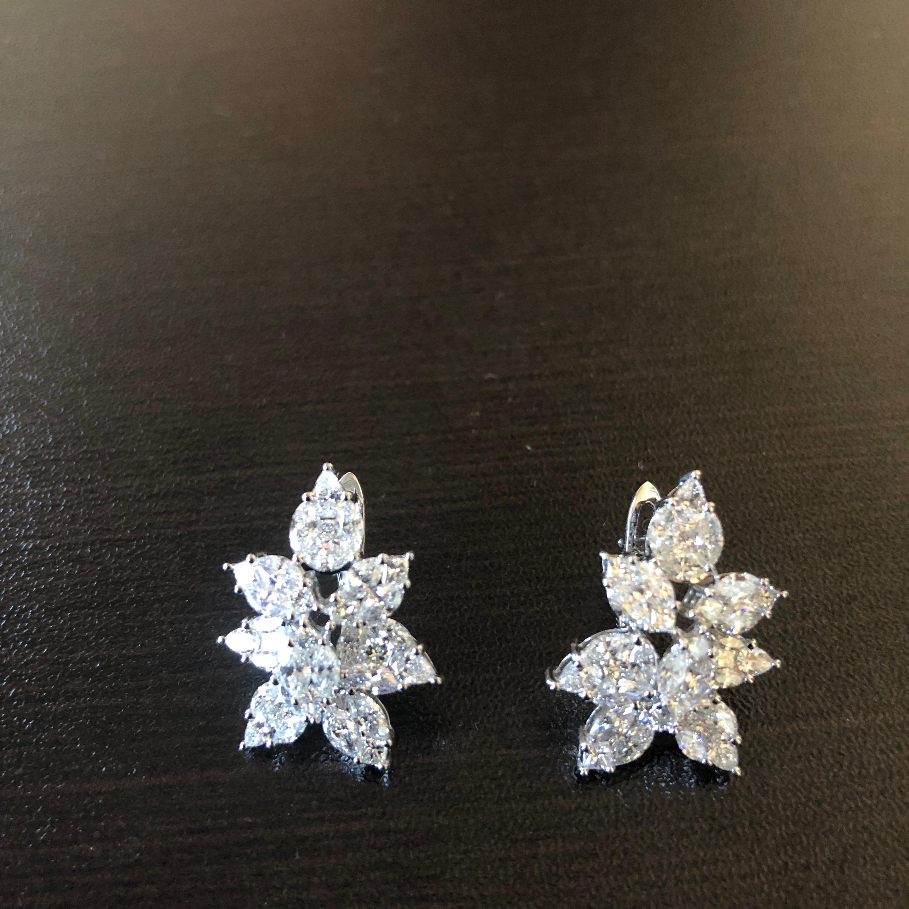 Moderne Boucles d'oreilles en diamants en forme de poire de 4 carats en vente