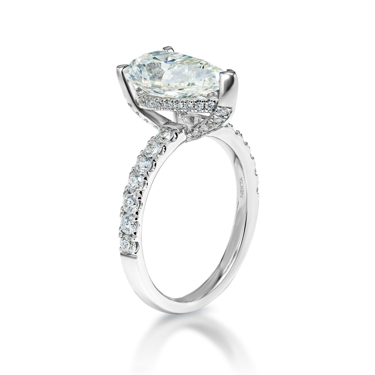 Pear Cut 4 Carat Pear Shape Diamond Engagement Ring EGL Certified G VS1 For Sale