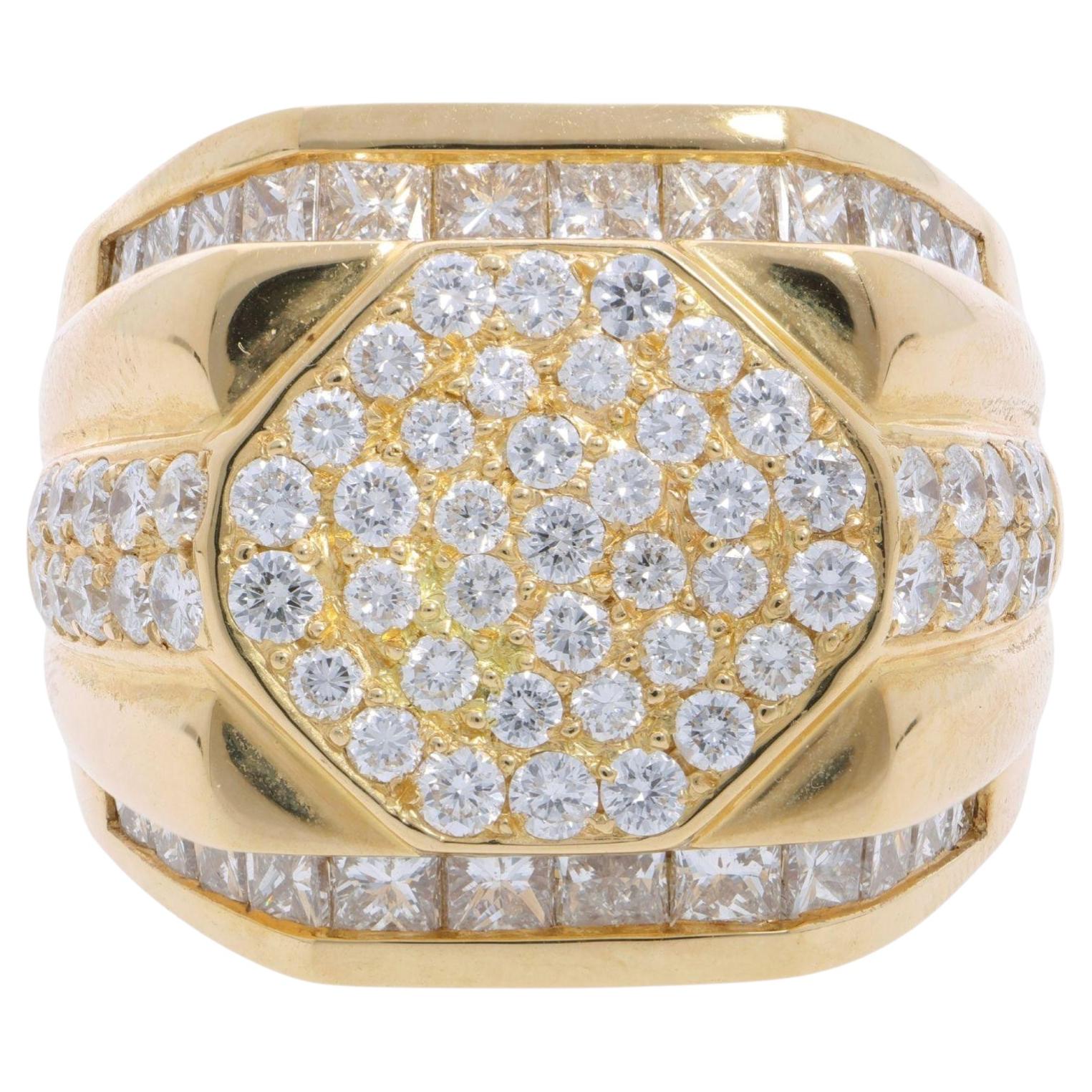 4-Karat-Prinzess- und Rundschliff-Diamanten, 18-Karat-Gold, Statement-Ring für Herren im Cluster-Design