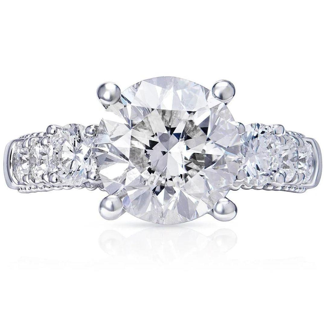 4 Carat Round Brilliant Diamond Engagement Ring Certified G VS2 In New Condition For Sale In New York, NY