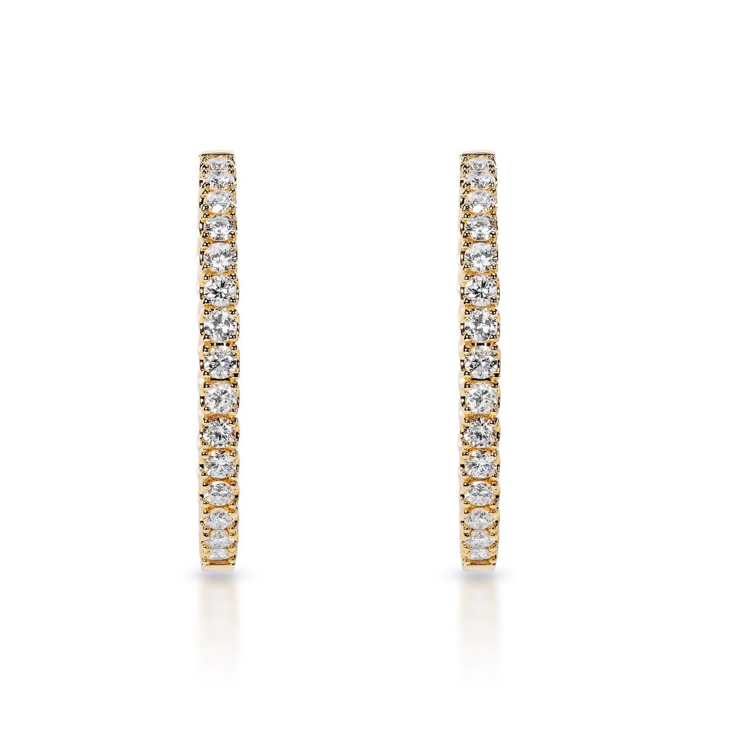 4 Carat Round Brilliant Diamond Hoop Earrings Certified In New Condition For Sale In New York, NY
