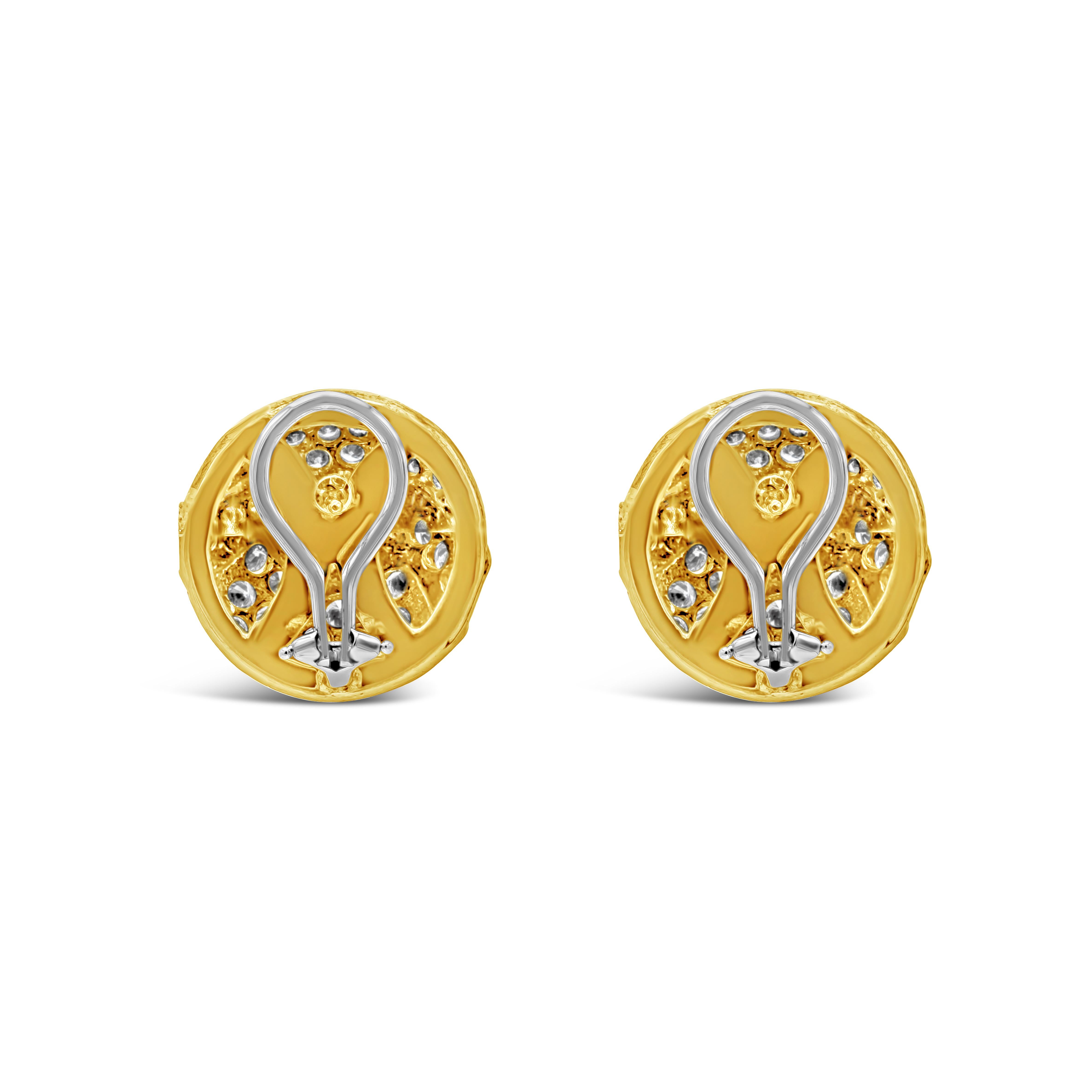 Retro 4.02 Total Carat Round Cut White Diamond Cluster Two-Tone Earrings For Sale