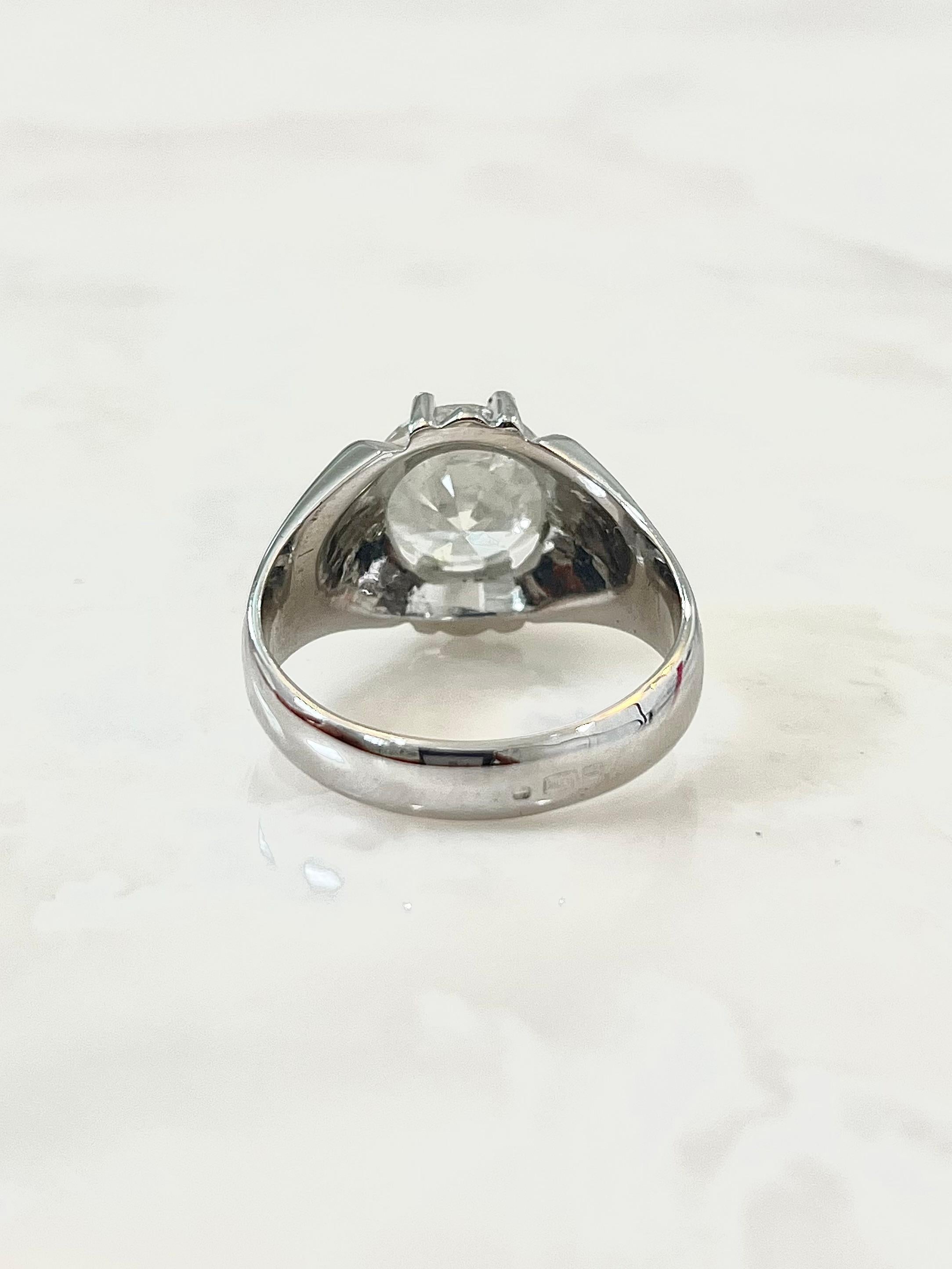 Round Cut  4 carat Round White Diamond Solitaire Mens Platinum Ring For Sale