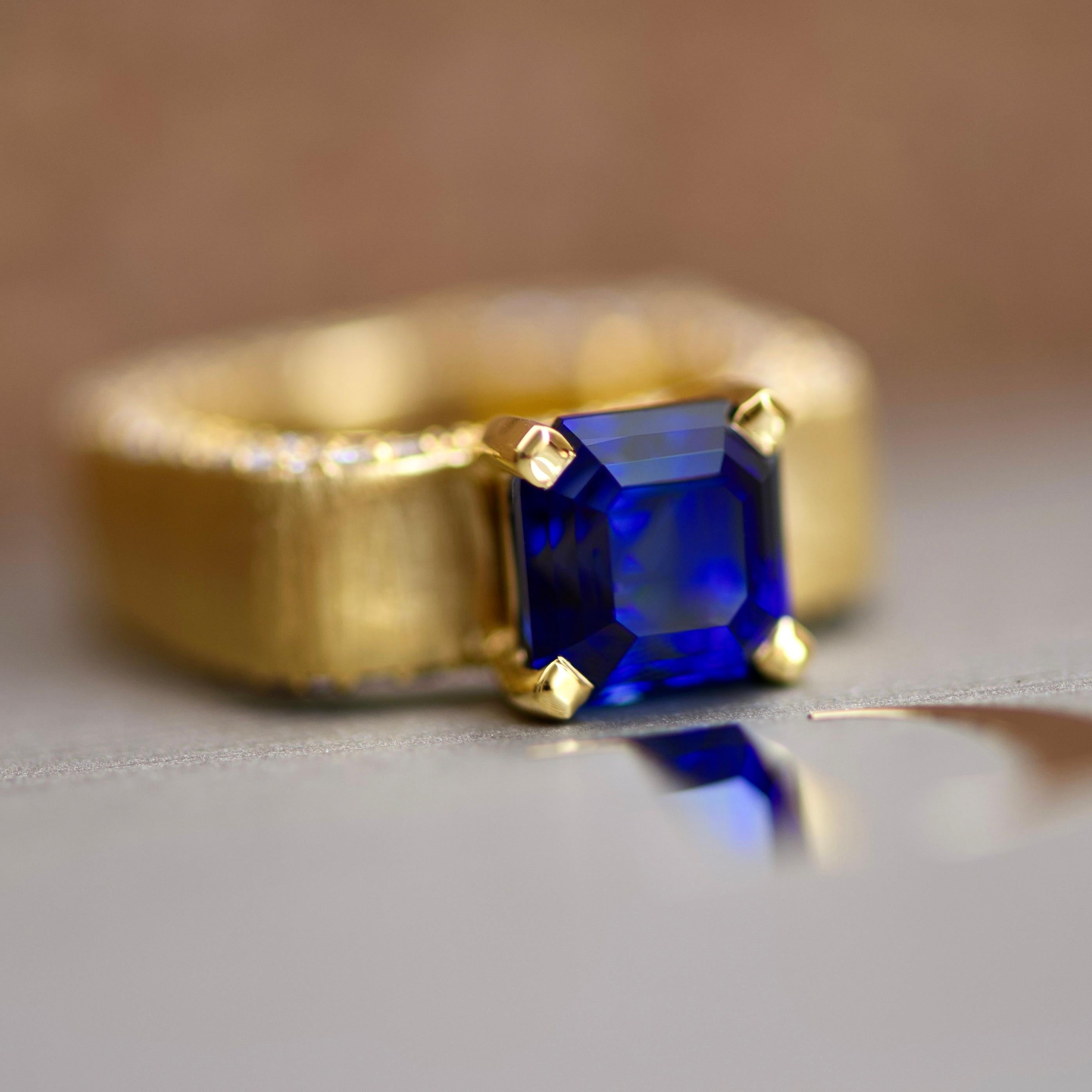 Asscher Cut 4 Carat Royal Blue Sapphire Diamond 18 Karat Yellow Gold Ring Sahara by D&A For Sale