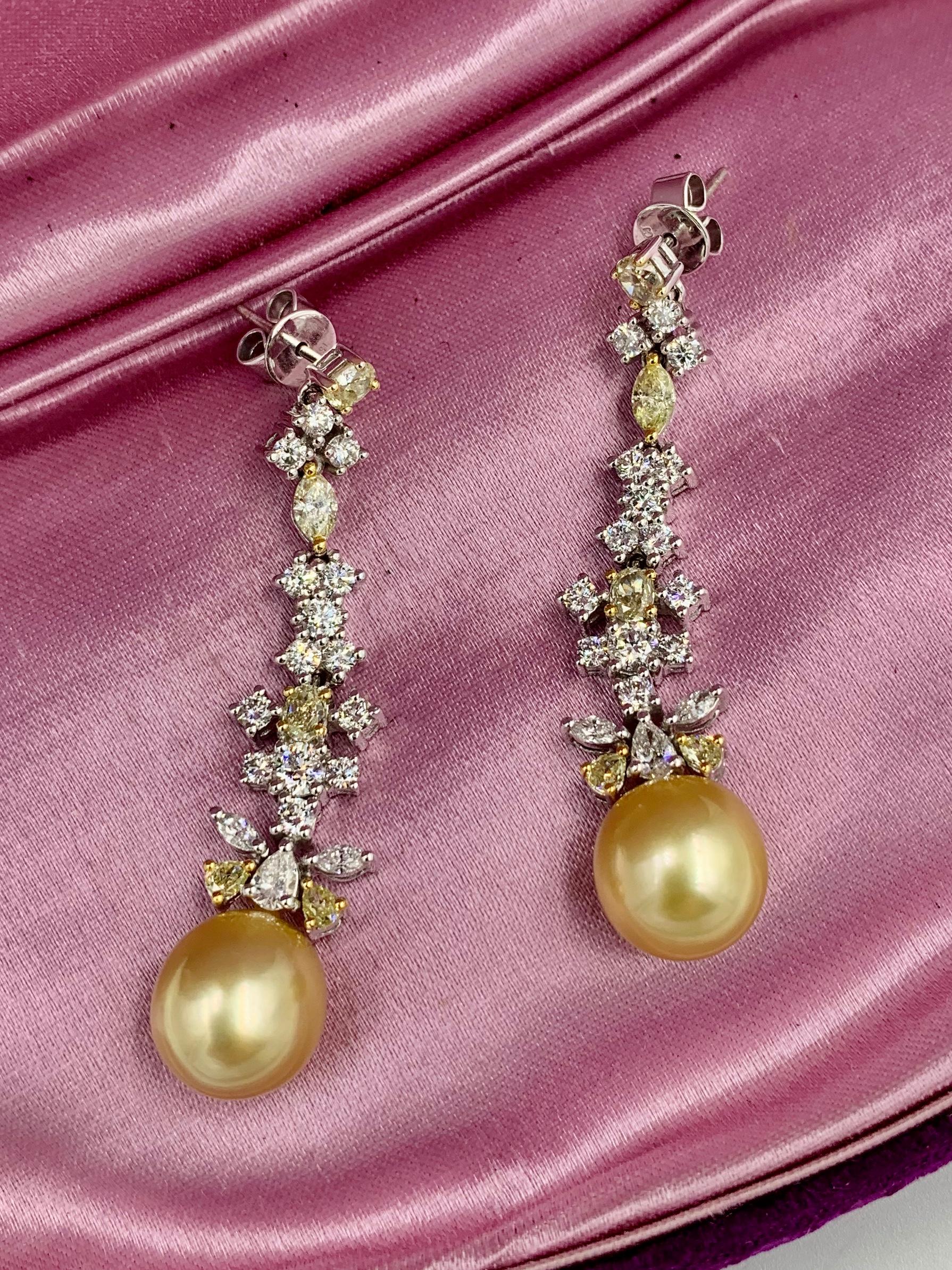 Women's 4 Carat Yellow Diamond Earrings Golden South Sea Pearl Dangle 18 Karat Gold 2