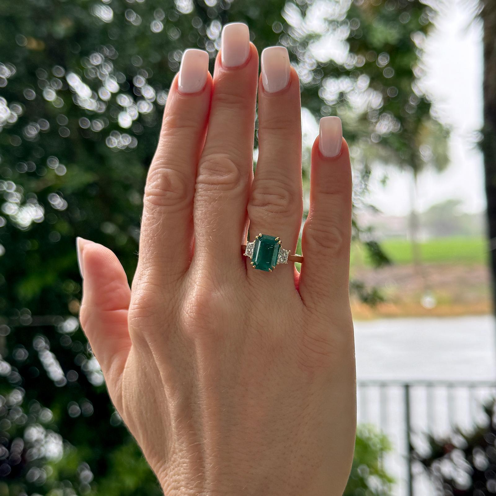 Emerald Cut 4- Carat Zambian Emerald & Diamond 18 Karat Yellow Gold Cocktail Ring GIA Cert For Sale