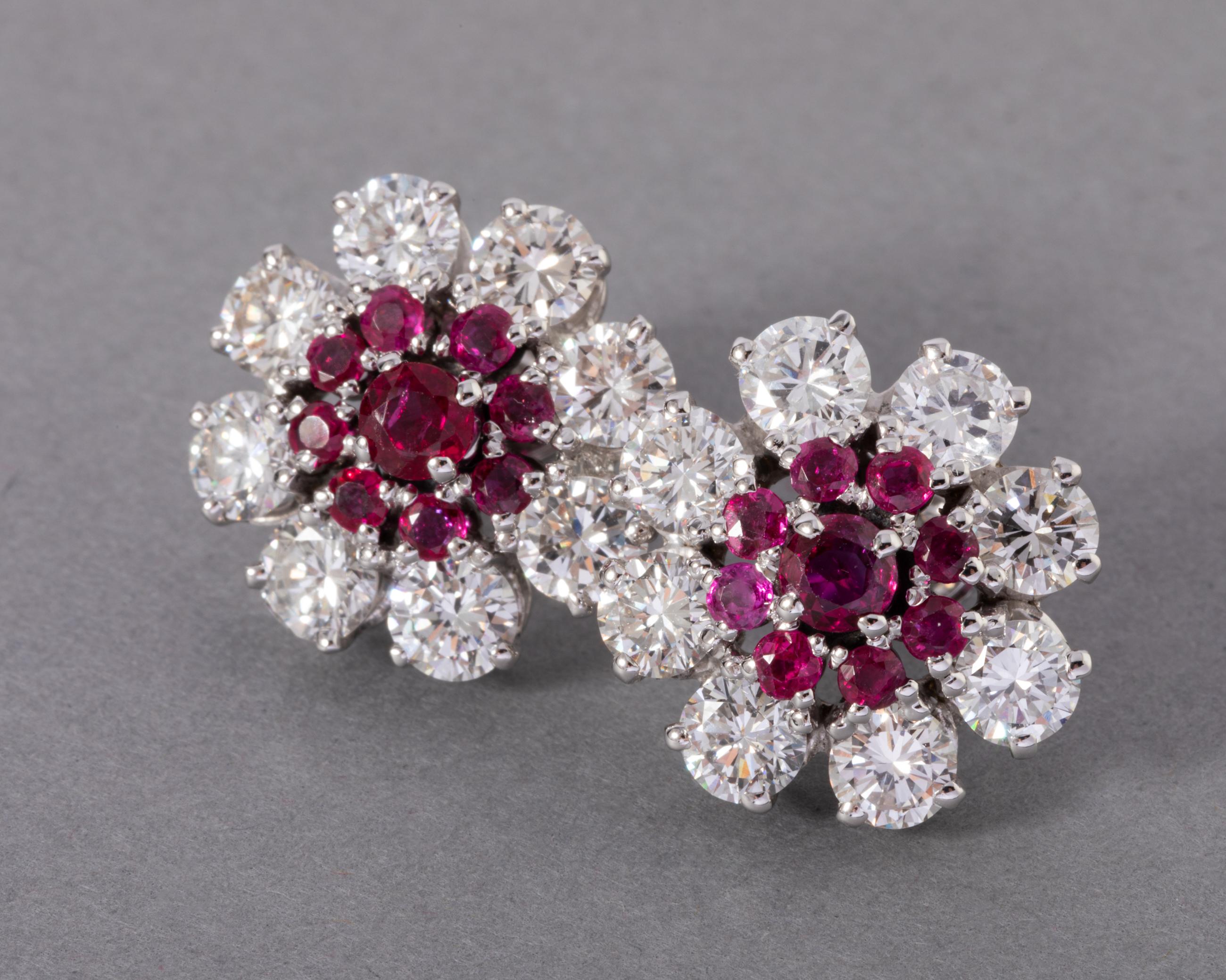 Brilliant Cut 4 Carats Diamonds and 1 Carat Rubies Vintage Earrings For Sale