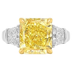 GIA Certified Natural Fancy Intense Yellow Diamond Anello con diamante bianco in oro 18 carati