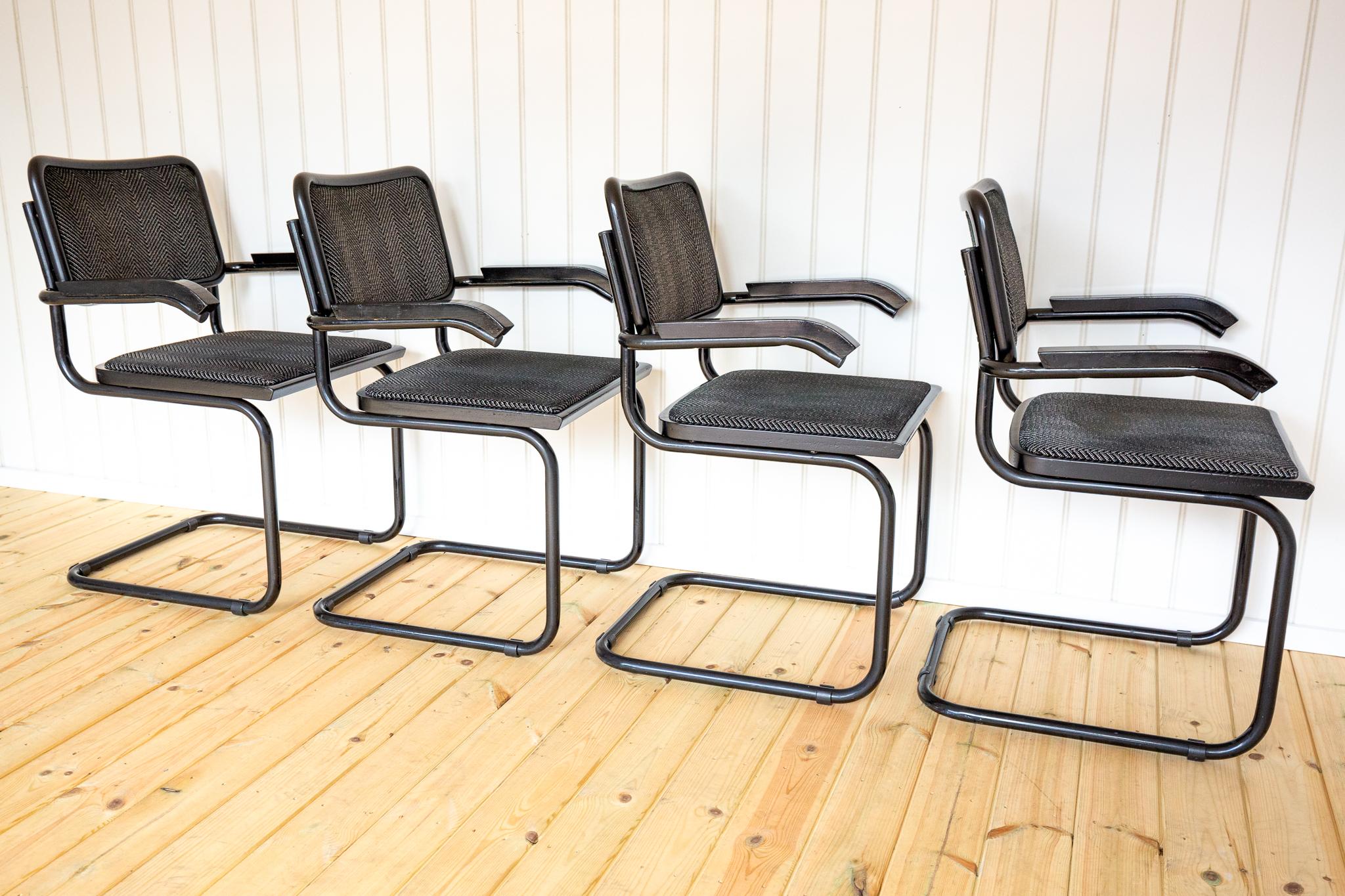 4 Fauteuils Cesca S64 Italiens Marcel Breuer Noir Gris Cantilever Carvers 1980 en vente 2