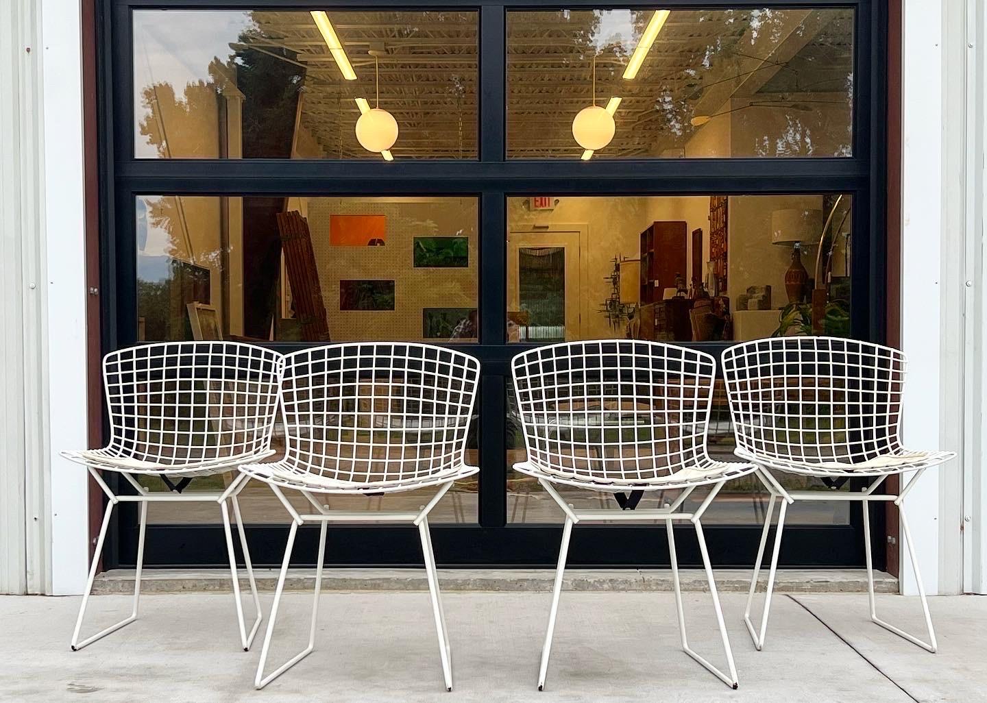 Metal '4' Chairs by Harry Bertoia for Knoll Manufacturing, Circa 1960s