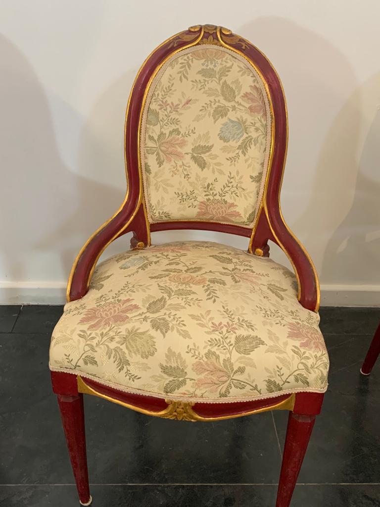 Milieu du XXe siècle 4 Chaises en bois laqué et feuille d'or, années 1930 en vente