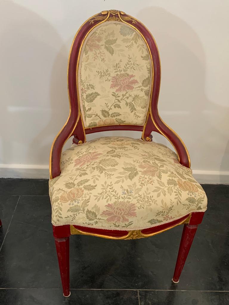 Tissu 4 Chaises en bois laqué et feuille d'or, années 1930 en vente