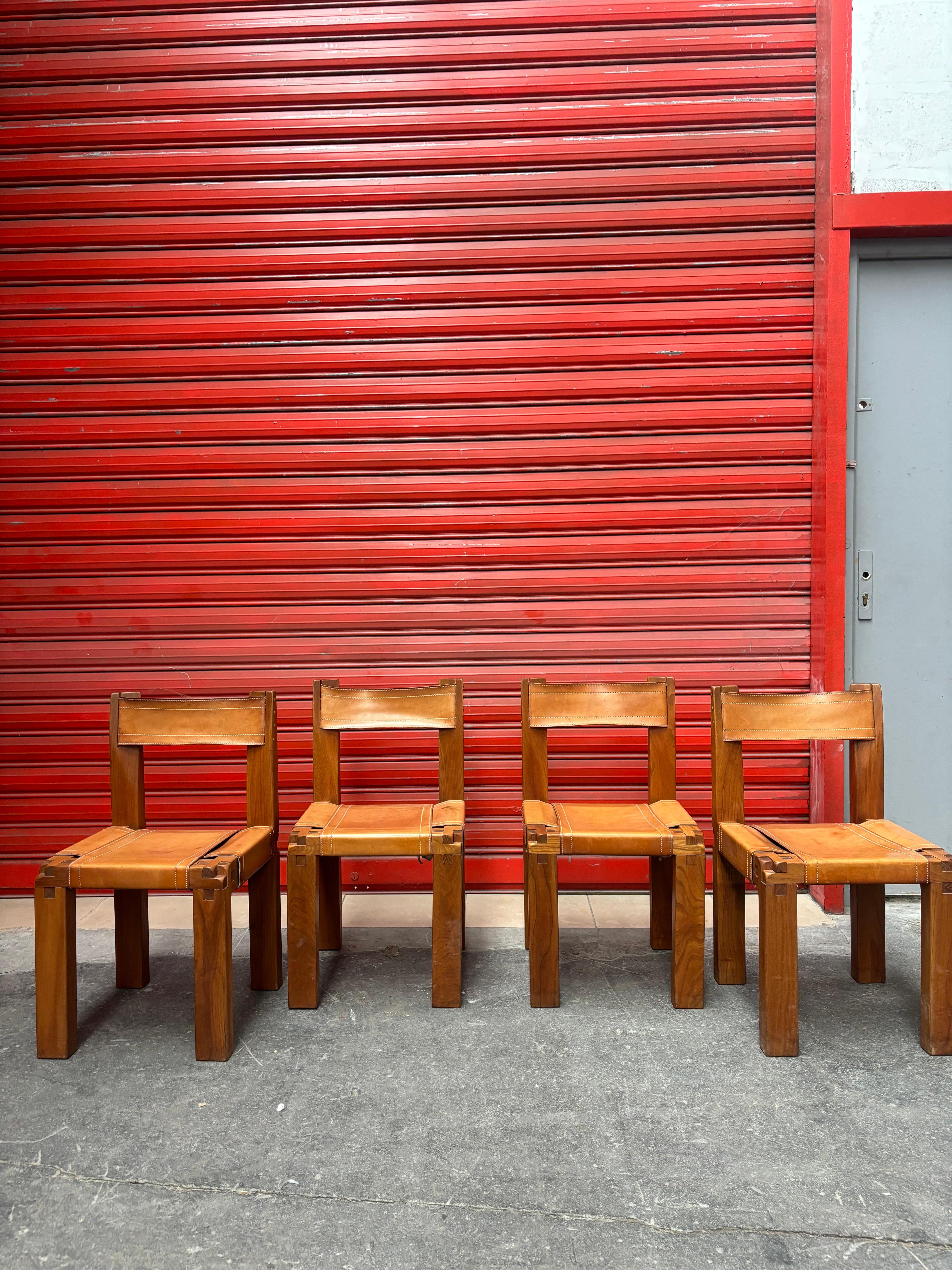 Pelle 4 sedie S11 di Pierre Chapo in vendita