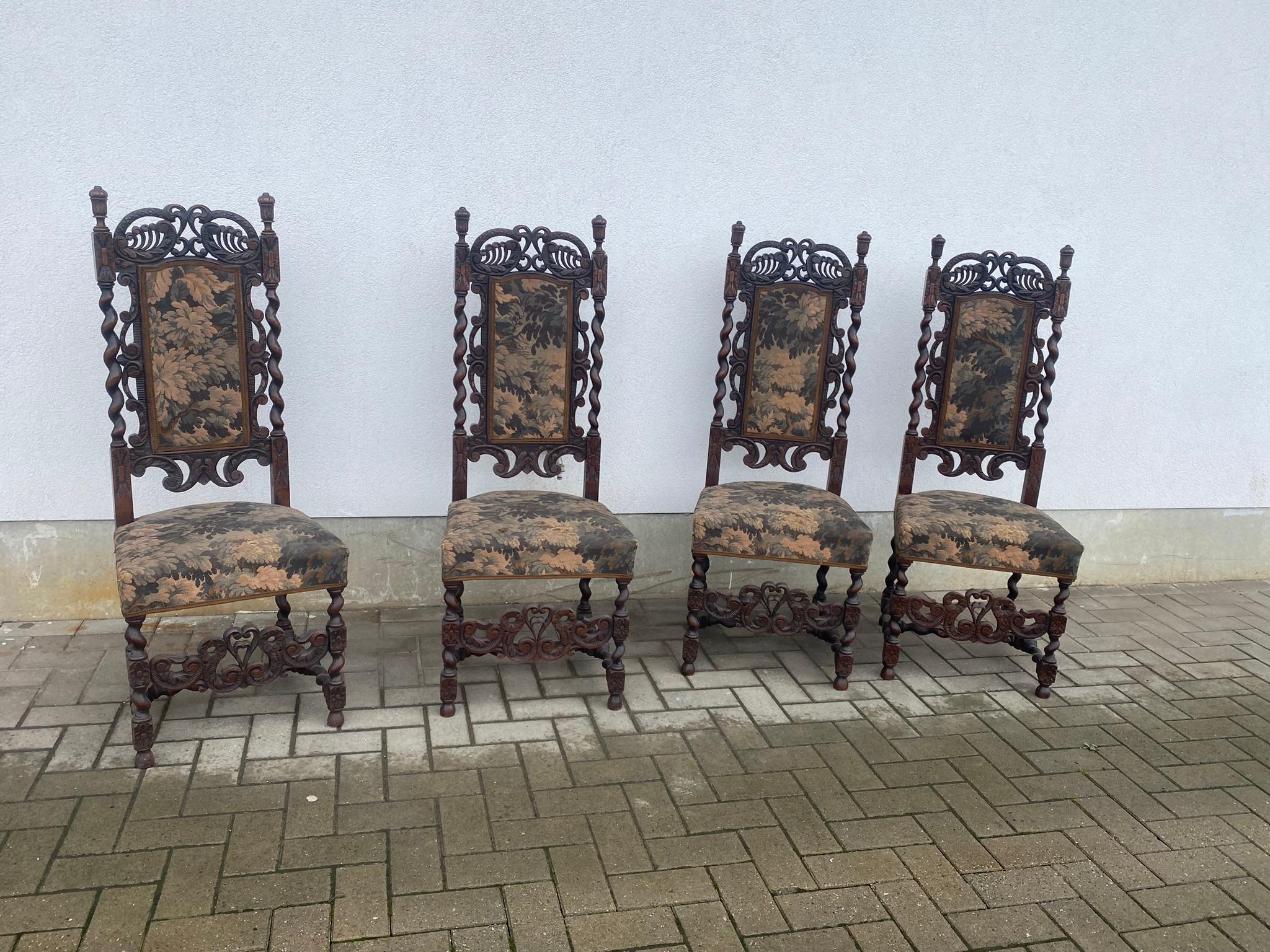 4 chaises à haut dossier en chêne et tapisserie de style Renaissance anglaise, ou Louis XIII, vers 1900