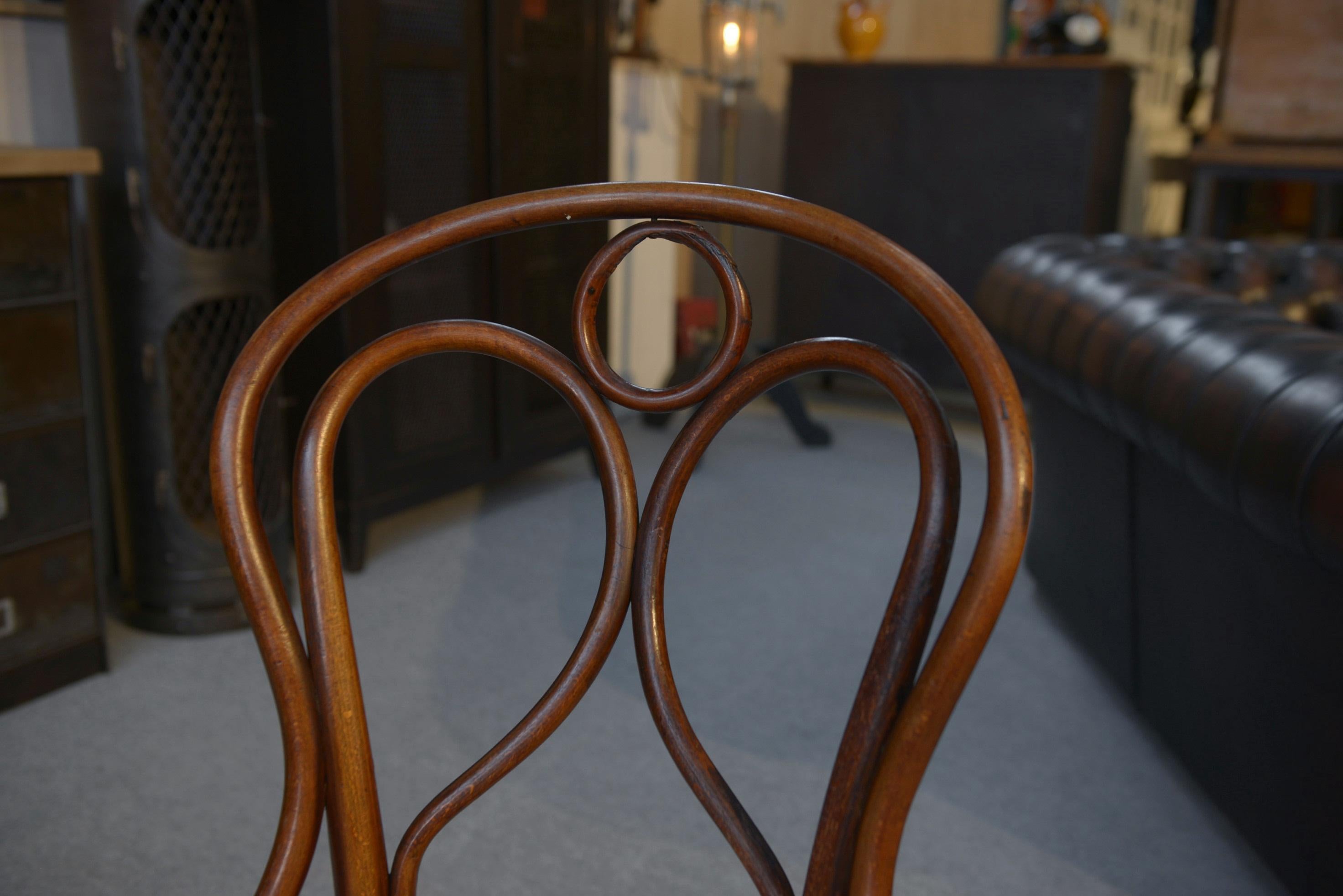4 Chaises bistrot cannées bois courbé en hêtre JACOB et JOSEF KOHN 1900's (Frühes 20. Jahrhundert) im Angebot