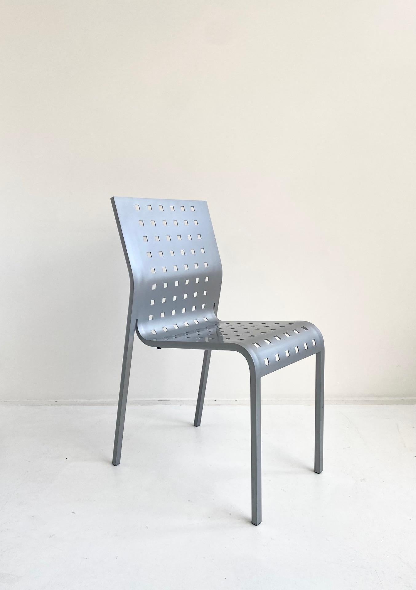 Set of 4 Mirandolina chairs No 2068 by Pietro Arosio, Italy, circa 1993
The seat is formed from one piece of curved aluminium
Very comfortable
Good vintage condition with only minor signs of use.