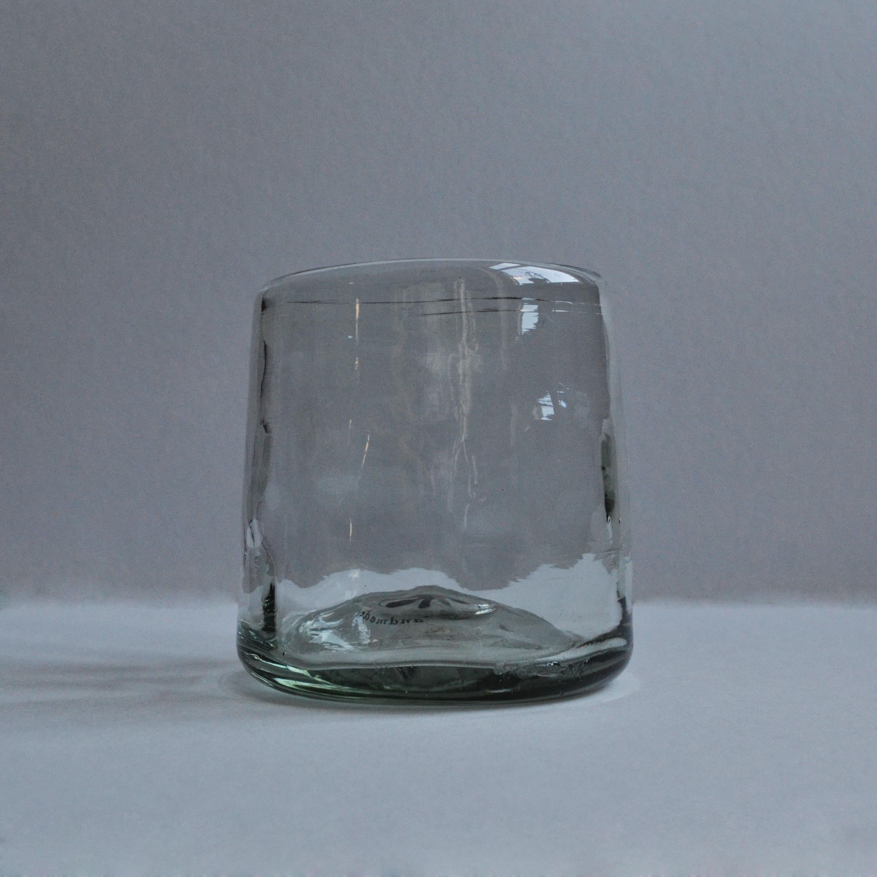 Organique 4 gobelets à cocktail, verres de forme irrégulière organique soufflés à la main 100 % recyclés en vente