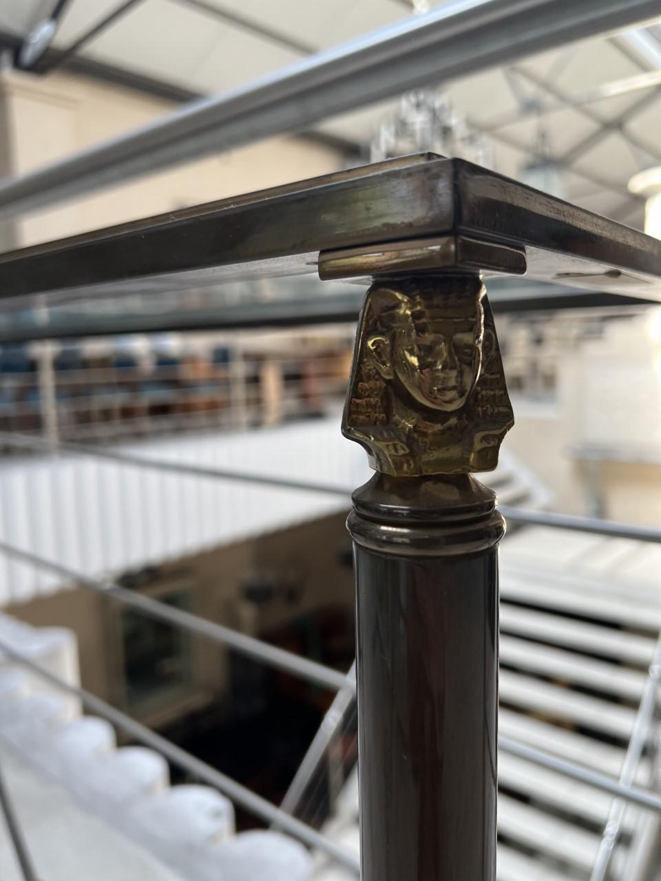 4 Consolle Stile Art Deco 1930, motivo egiziano, Francia, Bronzo e vetro in vendita 12