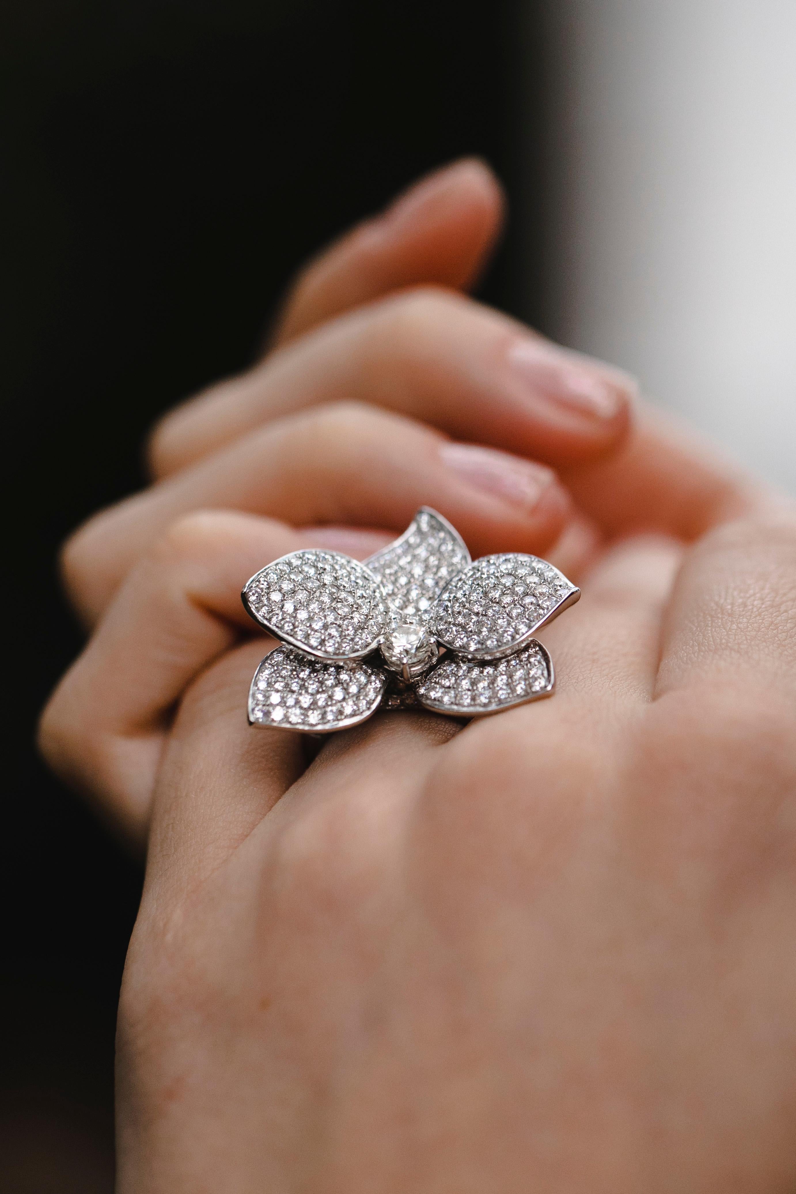Modern 4 Ct Diamond Orchid Flower Ring 18K White Gold, 2000