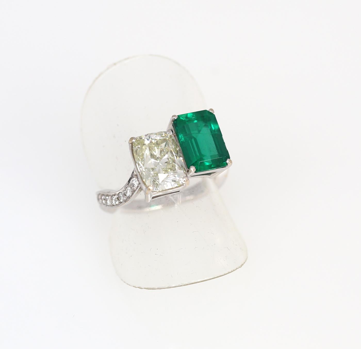 3.5 Ct Emerald 3.3 Ct Diamond White Gold Ring Certified, 1990 4