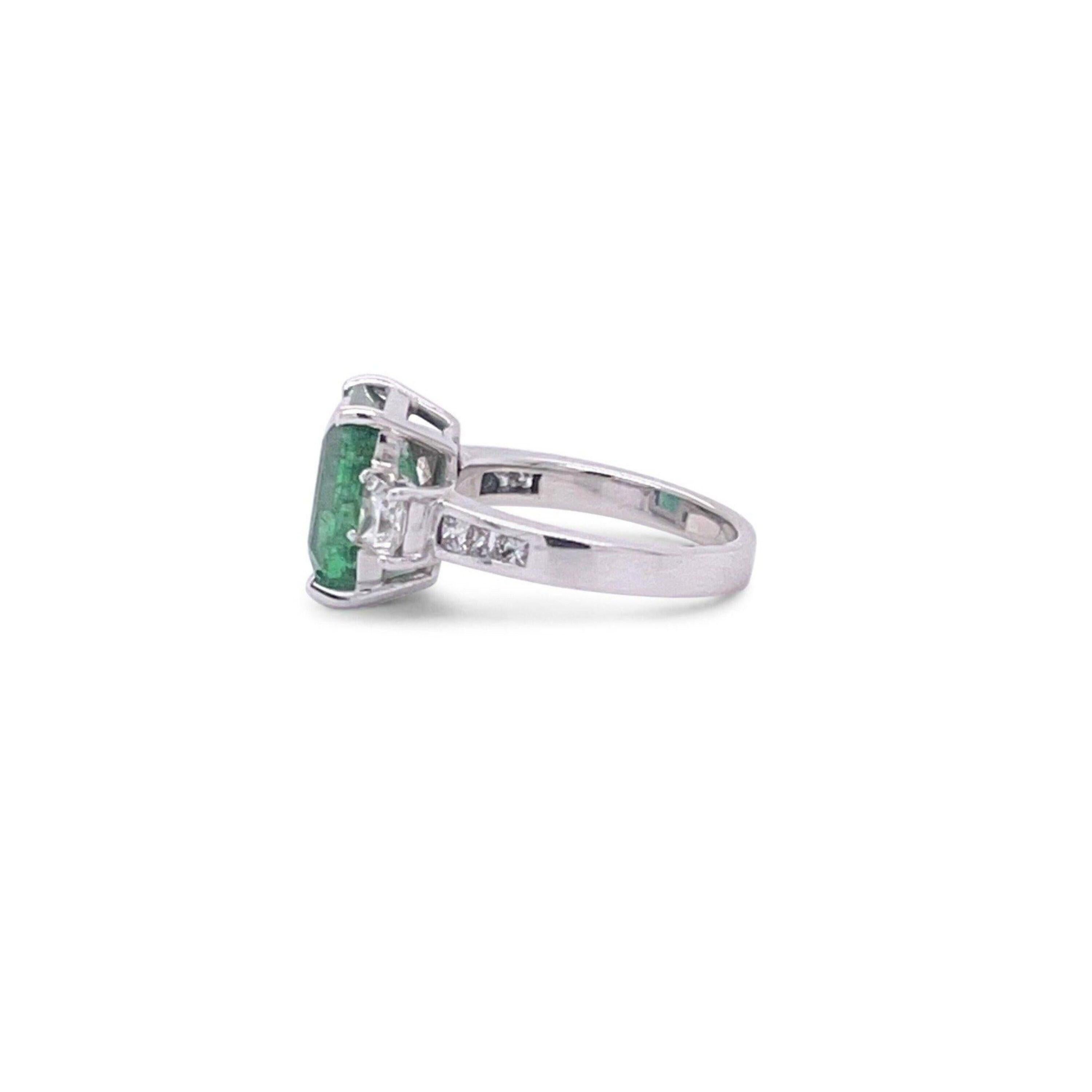 For Sale:  4 Carat Emerald Cut Emerald Diamond Engagement Ring, Halo Diamond 18K Gold Ring 5