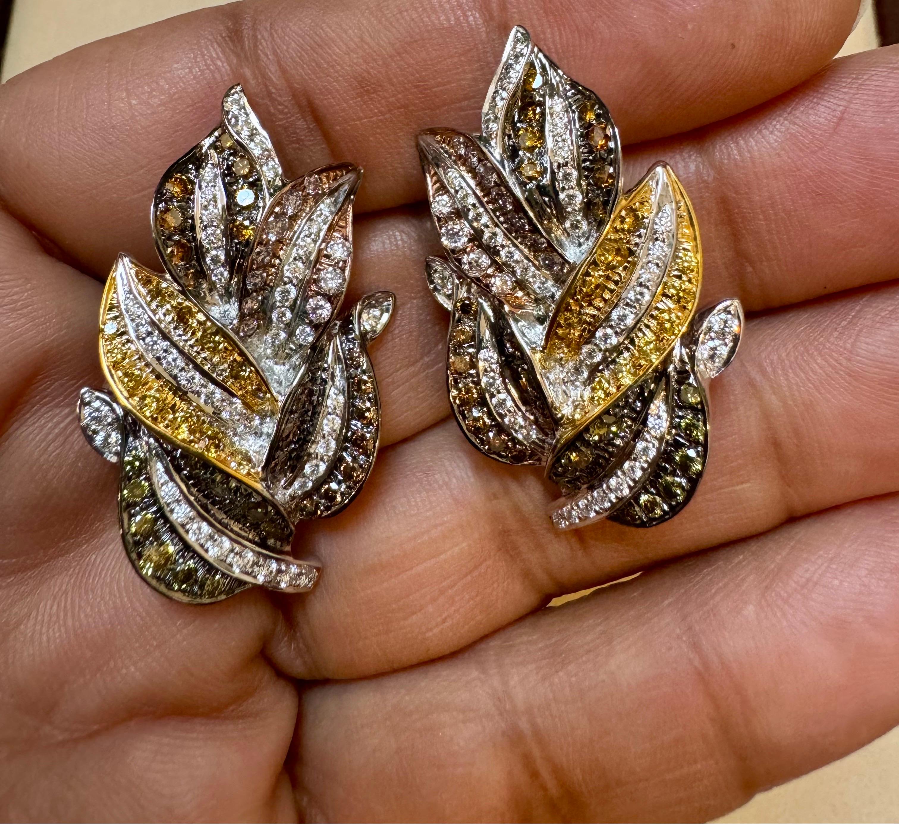 4 Ct Natural Fancy Color Diamond Leaf Earrings in 18 Kt Multi Color Gold  For Sale 6