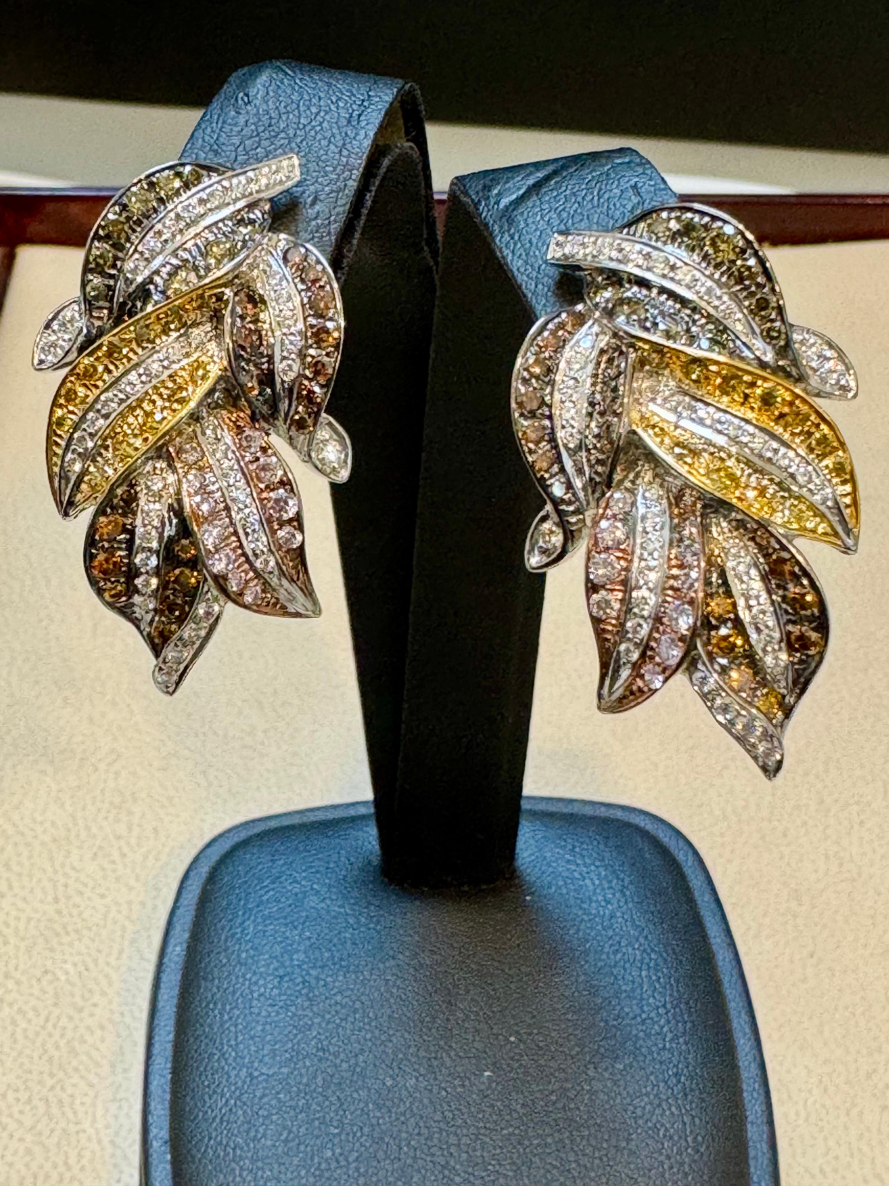 4 Karat natürliche Fancy Color Diamant-Blatt-Ohrringe aus 18 Kt mehrfarbigem Gold  im Angebot 7