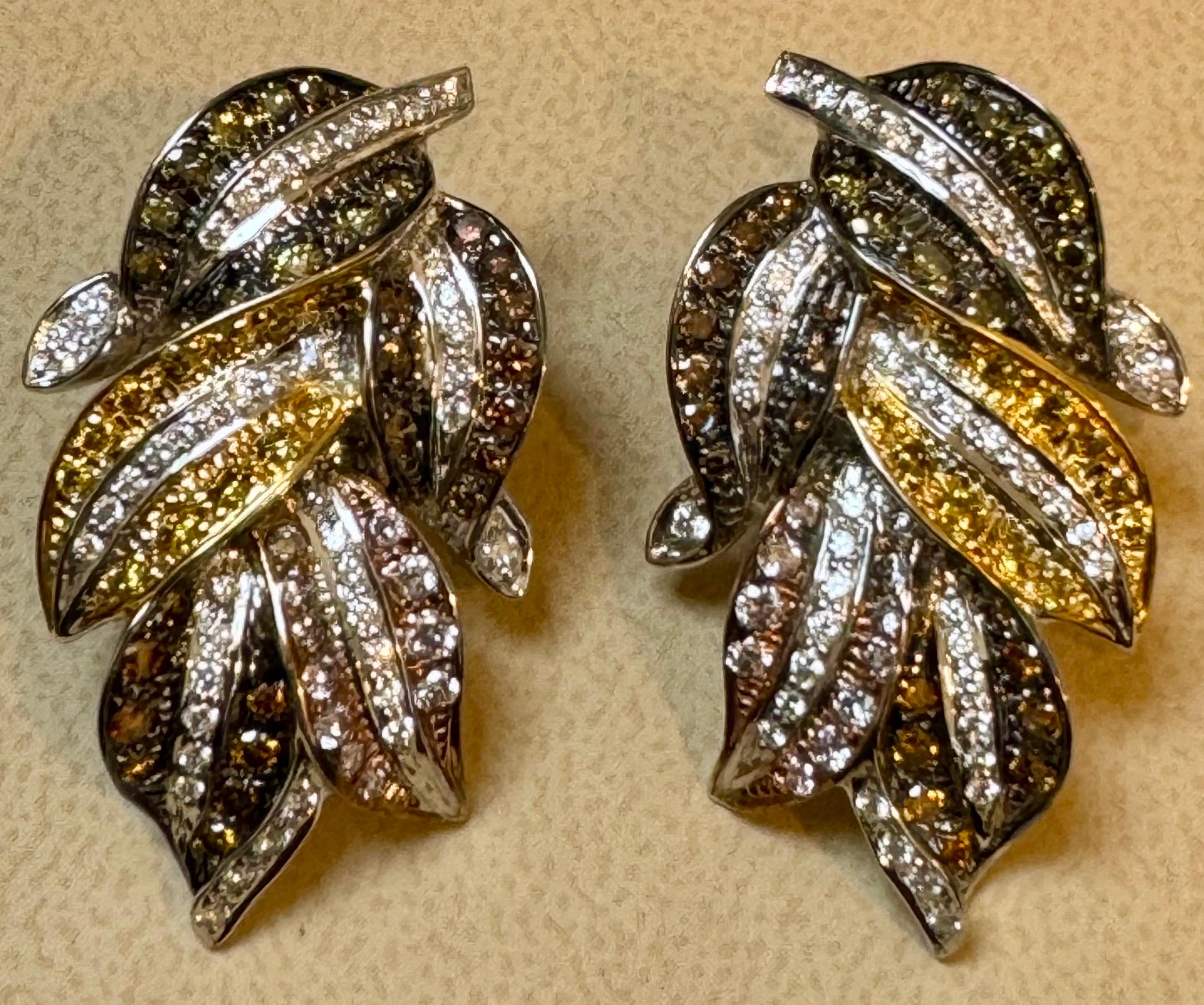 4 Ct Natural Fancy Color Diamond Leaf Earrings in 18 Kt Multi Color Gold  For Sale 1