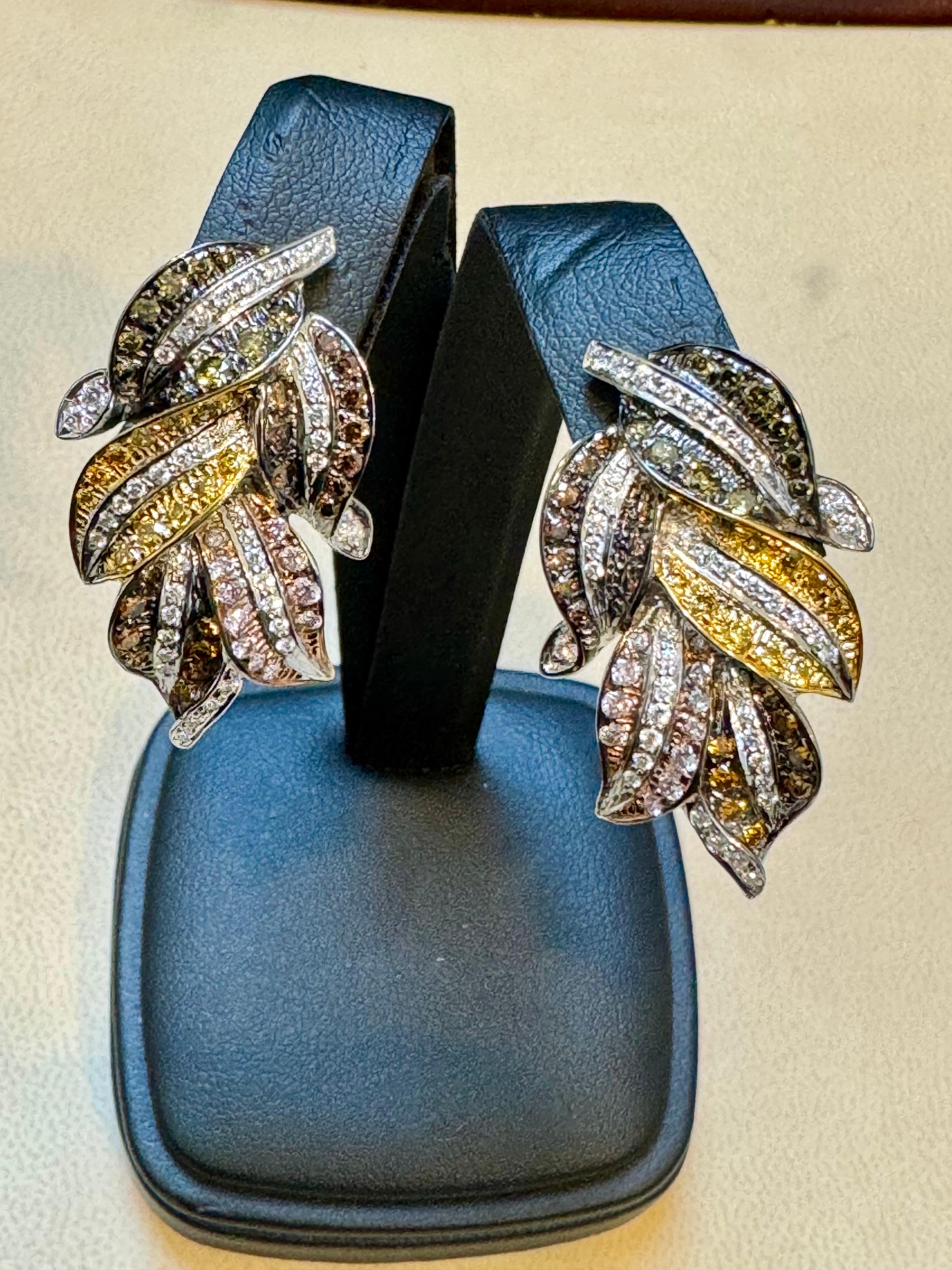 4 Karat natürliche Fancy Color Diamant-Blatt-Ohrringe aus 18 Kt mehrfarbigem Gold  im Angebot 2