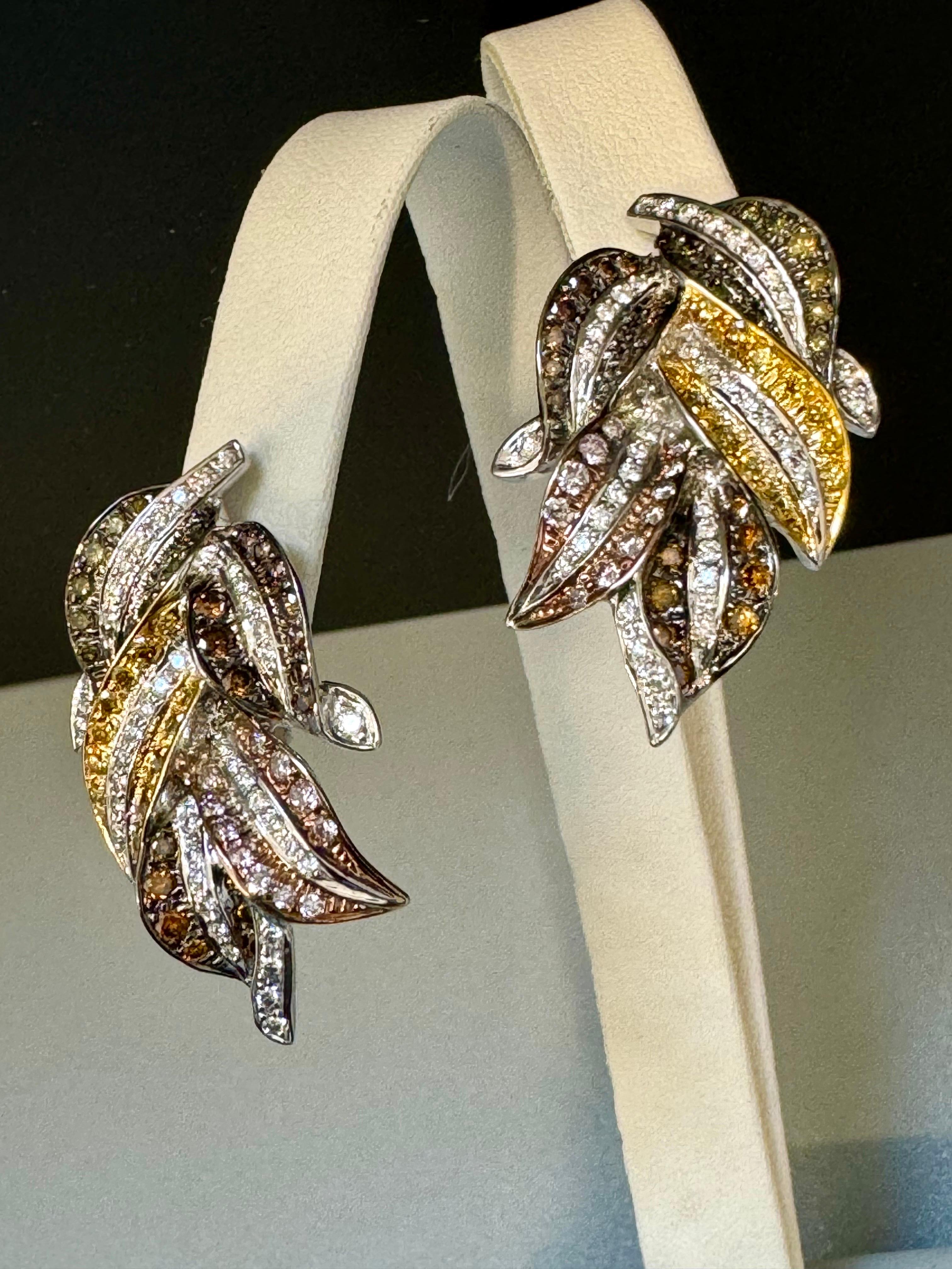 4 Karat natürliche Fancy Color Diamant-Blatt-Ohrringe aus 18 Kt mehrfarbigem Gold  im Angebot 4