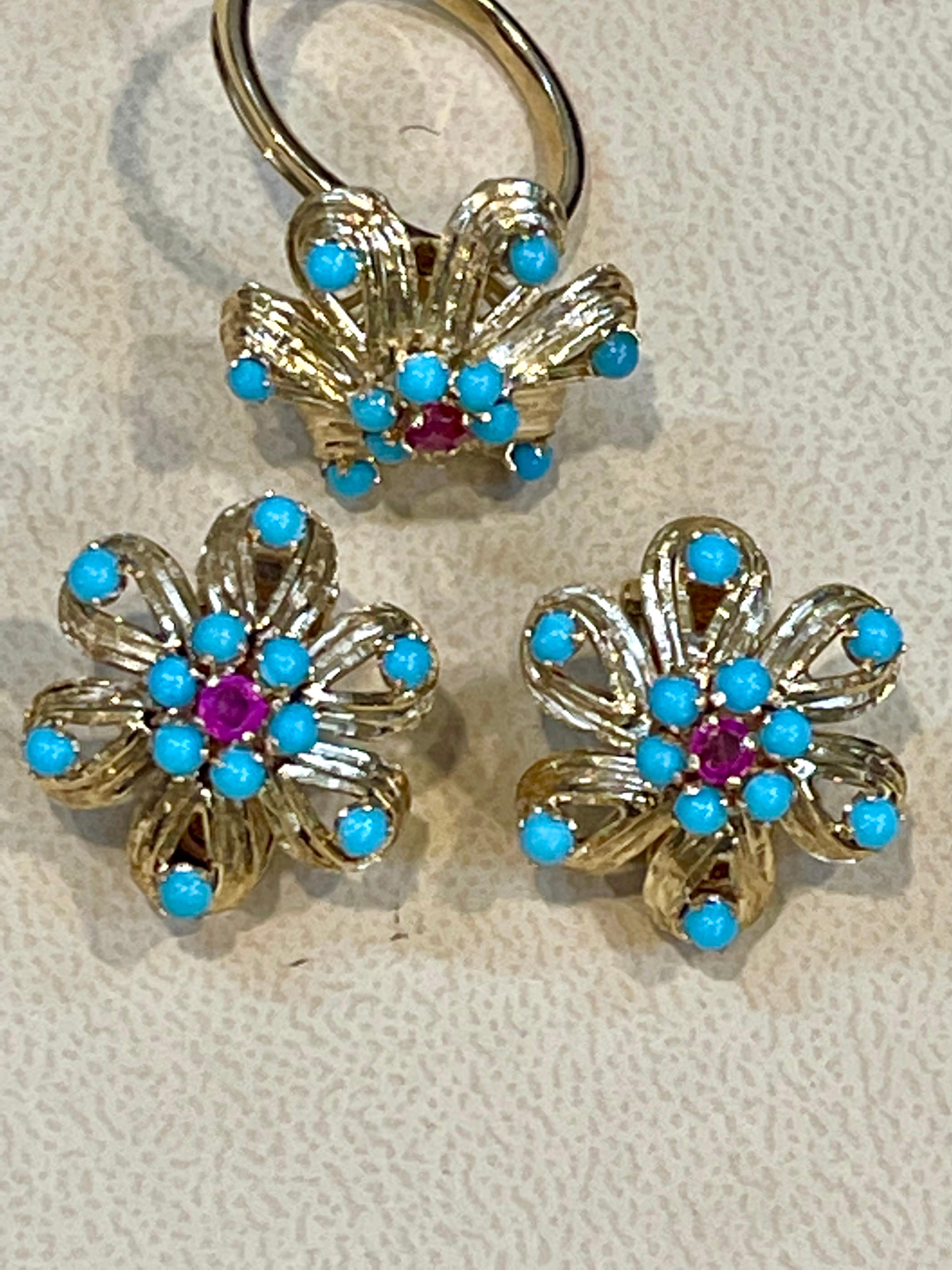 4 Ct Natural Turquoise & Ruby 18 Kt Yellow Gold Flower Ring & Earring Set 20Gm For Sale 7
