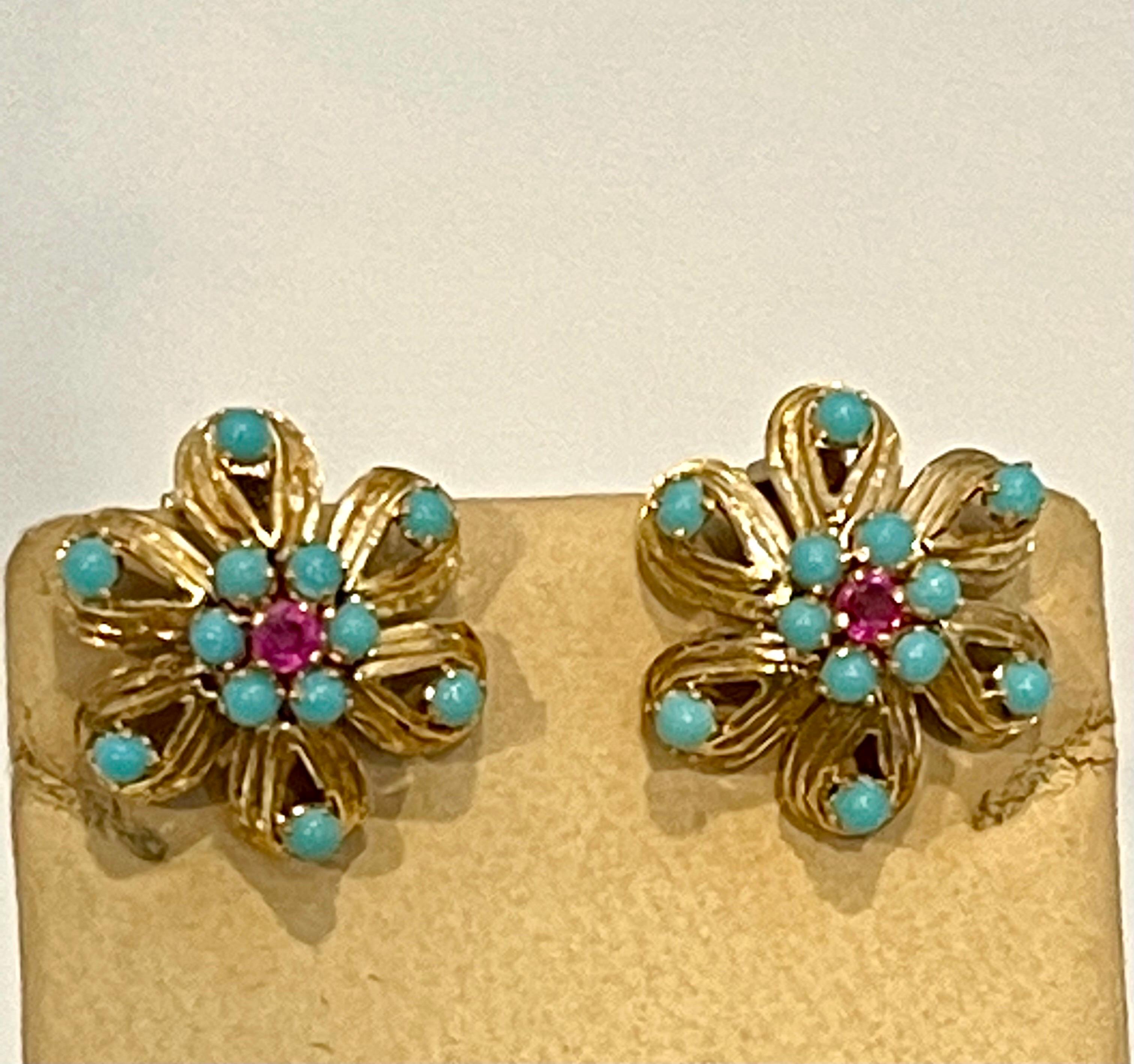 4 Ct Natural Turquoise & Ruby 18 Kt Yellow Gold Flower Ring & Earring Set 20Gm For Sale 4