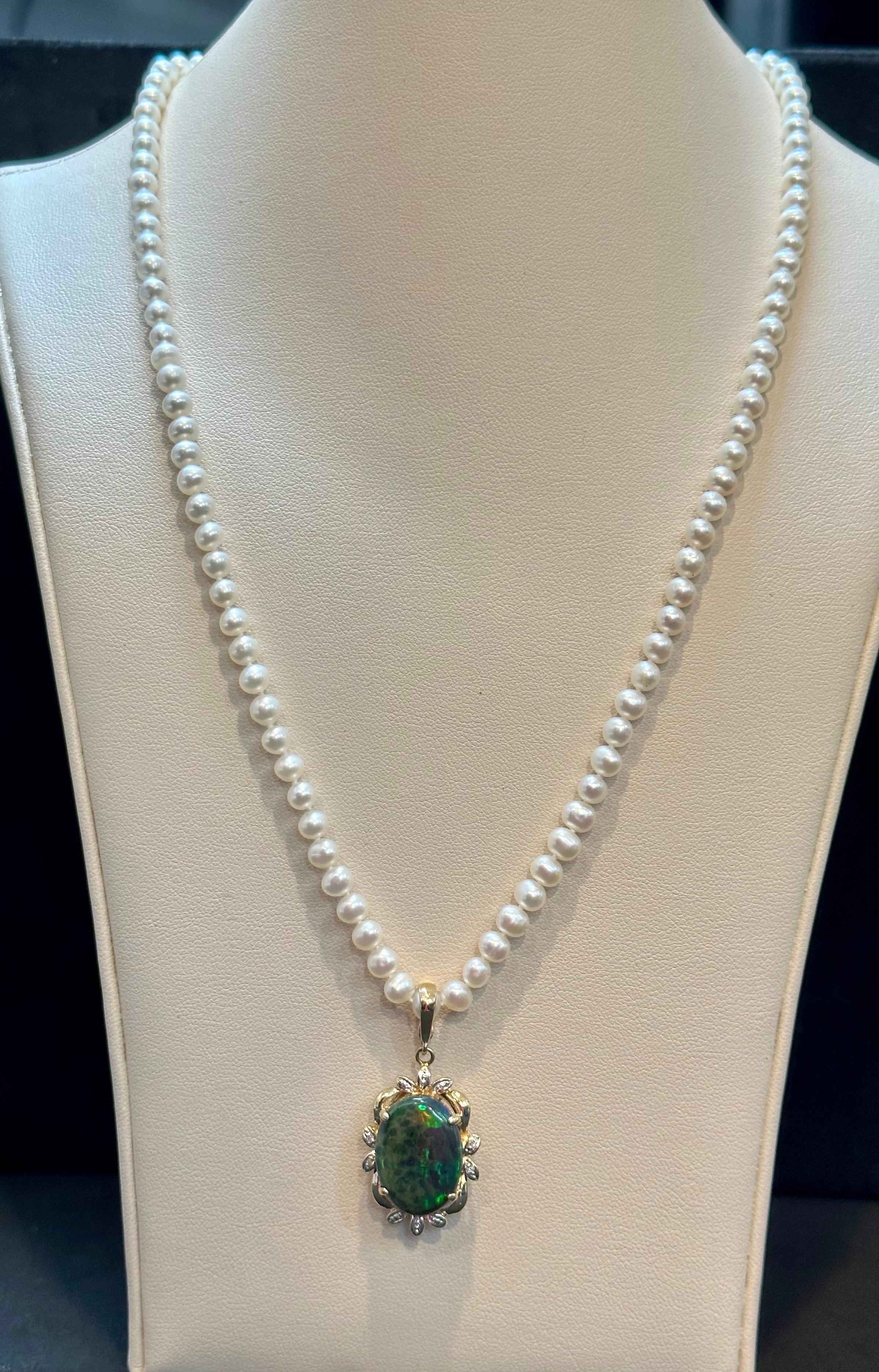 4 Ct Oval Shape Black Australian Opal & Diamond 14 K Yellow Gold Pearl Necklace For Sale 4
