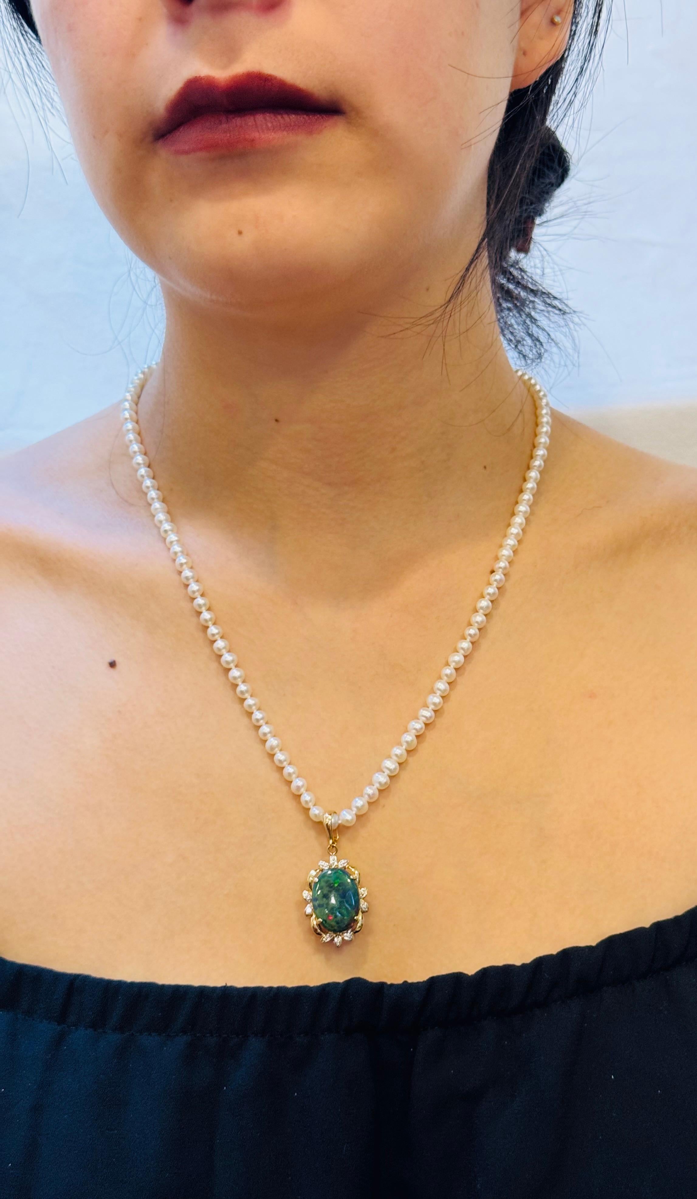 4 Ct Oval Shape Black Australian Opal & Diamond 14 K Yellow Gold Pearl Necklace For Sale 15