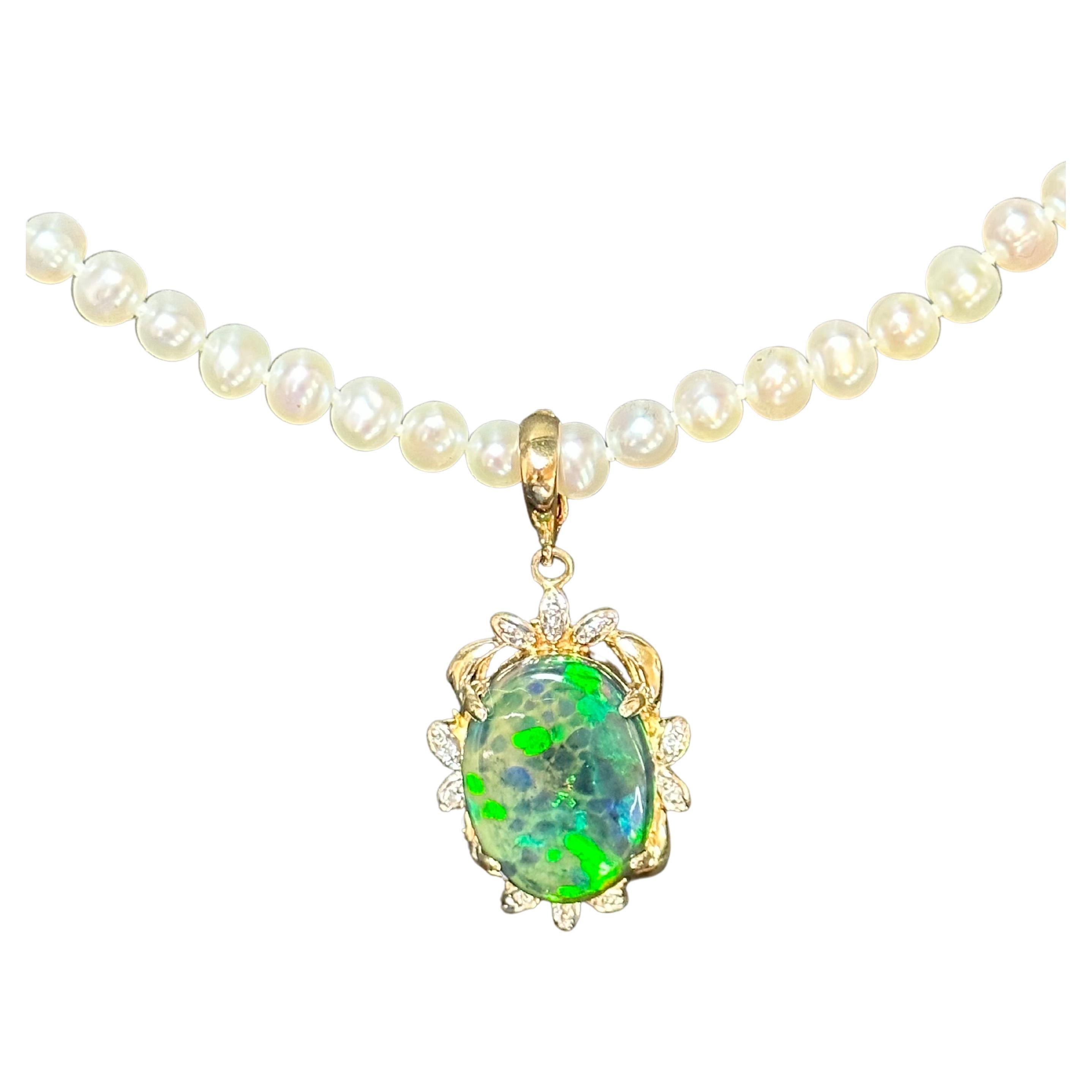 Oval Cut 4 Ct Oval Shape Black Australian Opal & Diamond 14 K Yellow Gold Pearl Necklace For Sale