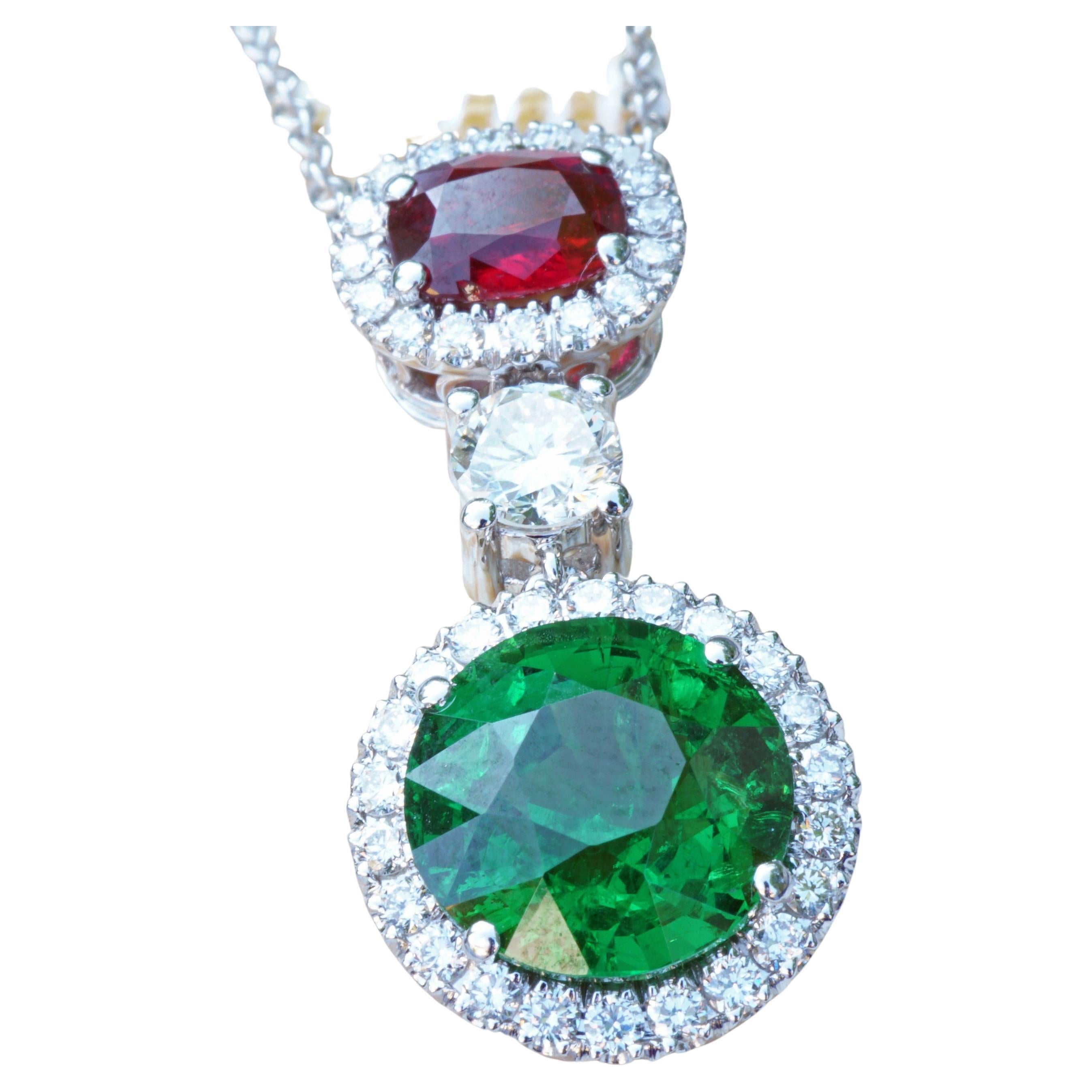 IGI Certificate 4 carat Tsavorite Ruby Brilliant Necklace Pigeonblood   For Sale