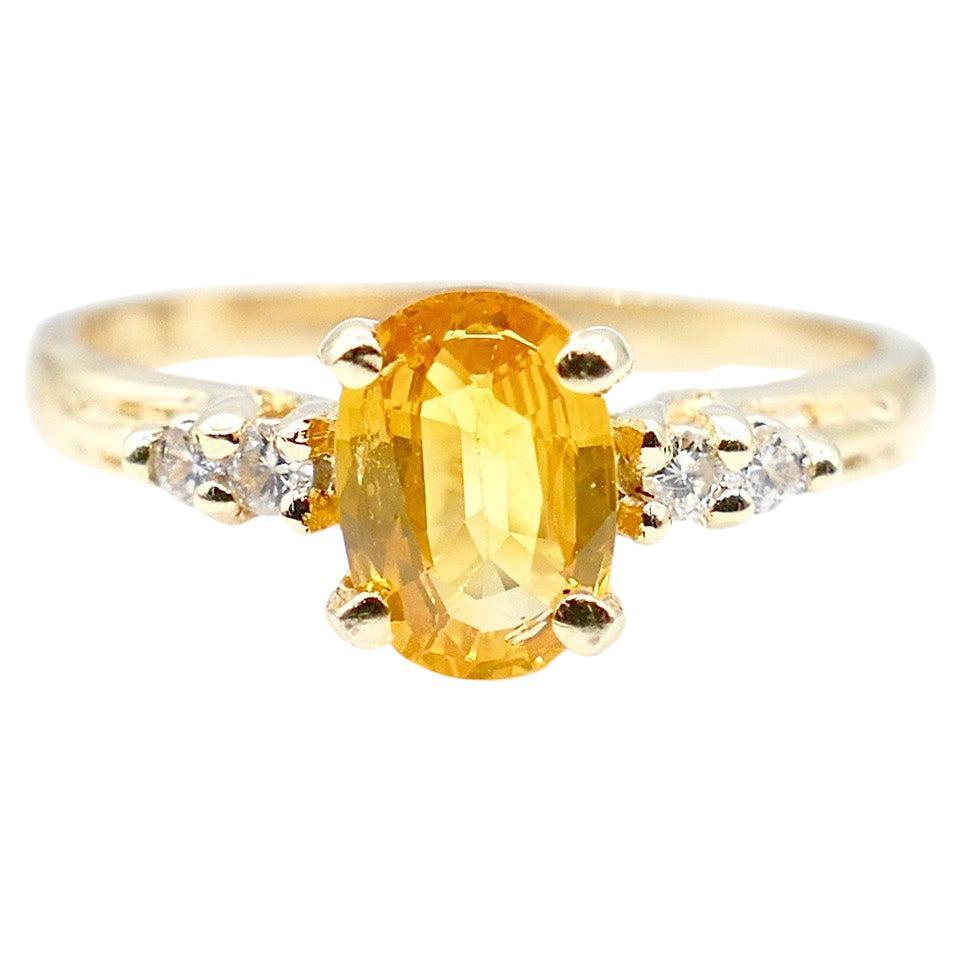 1 Ct Yellow Sapphire and Yellow Gold Ring For Sale