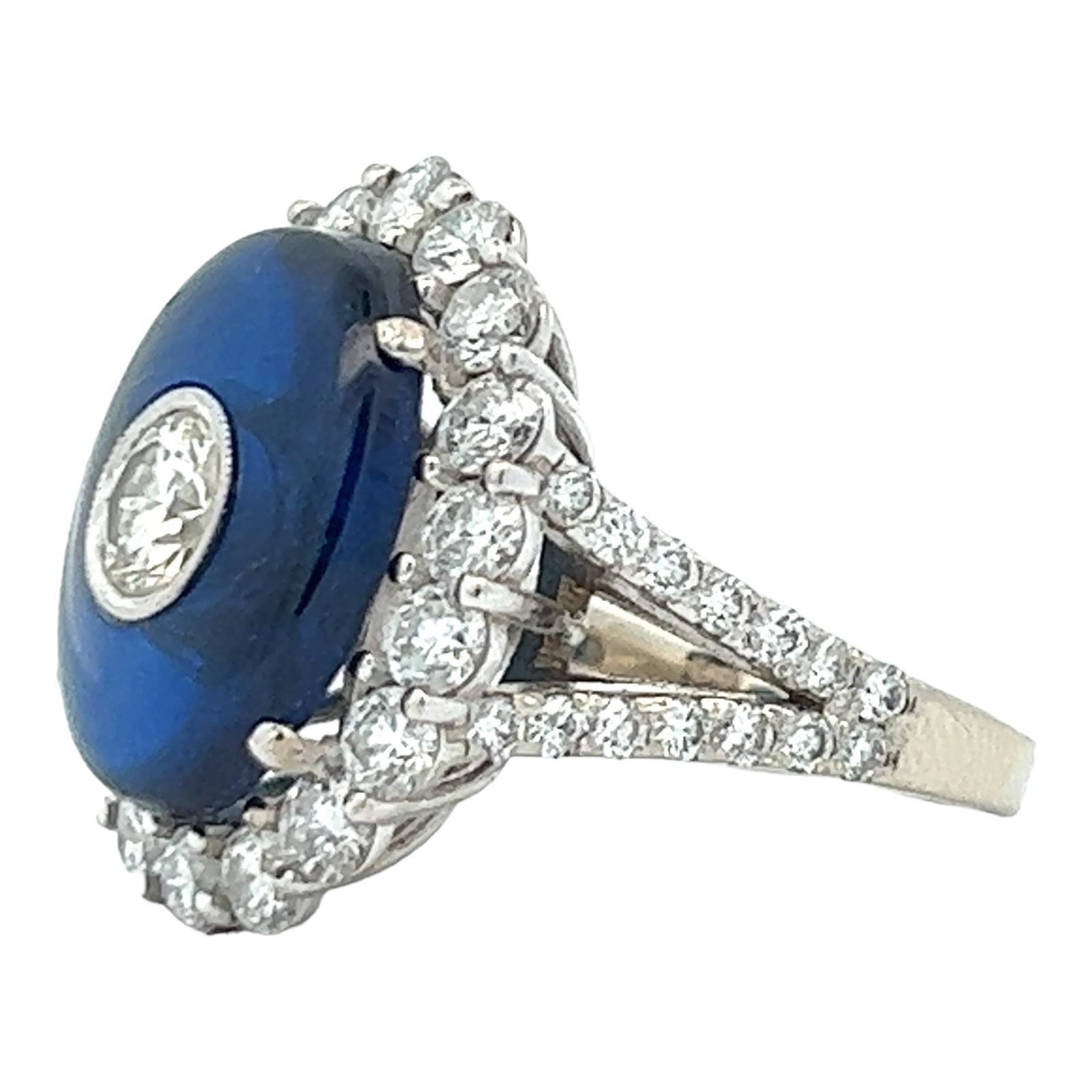 4 CTW Bezel Set Diamond Blue Spinel 14 Karat White Gold Vintage Cocktail Ring In Excellent Condition For Sale In Boca Raton, FL
