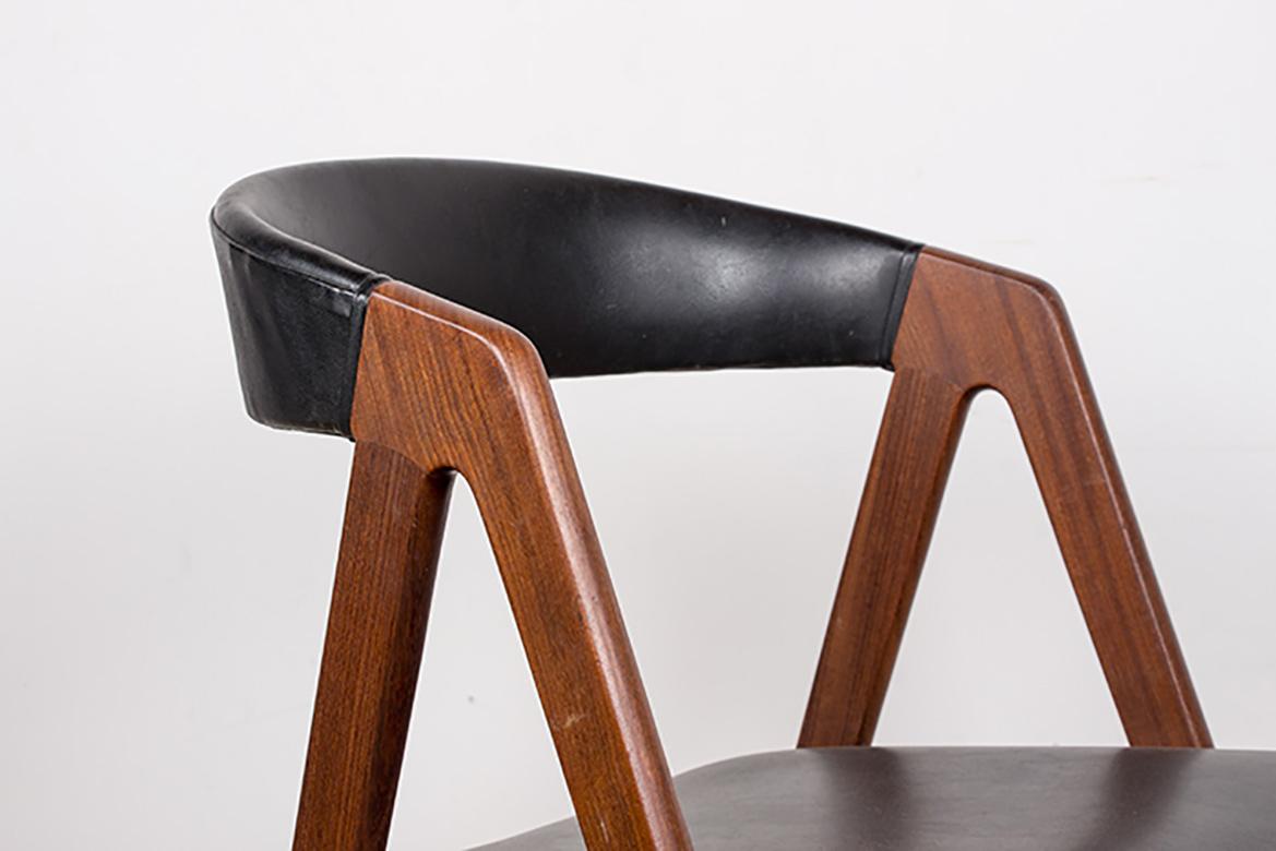 4 chaises danoises Afrormosia et skai modèle 205 de Thomas Harlev, 1960. Excellent état - En vente à JOINVILLE-LE-PONT, FR