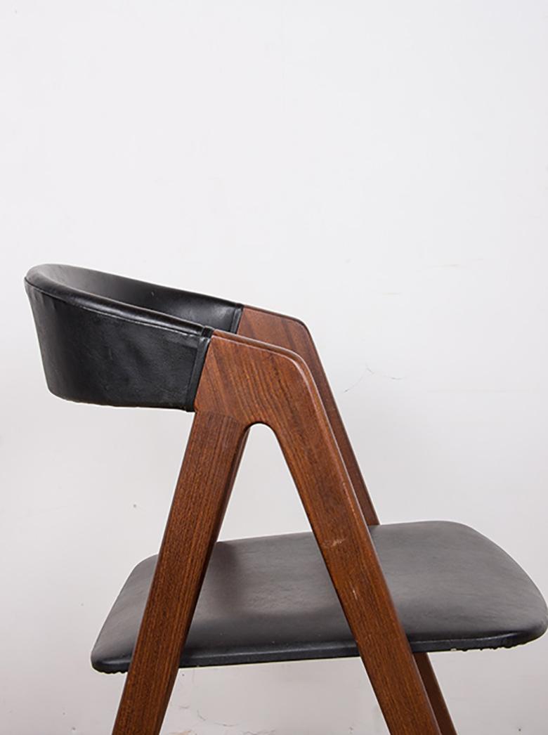 4 chaises danoises Afrormosia et skai modèle 205 de Thomas Harlev, 1960. en vente 1