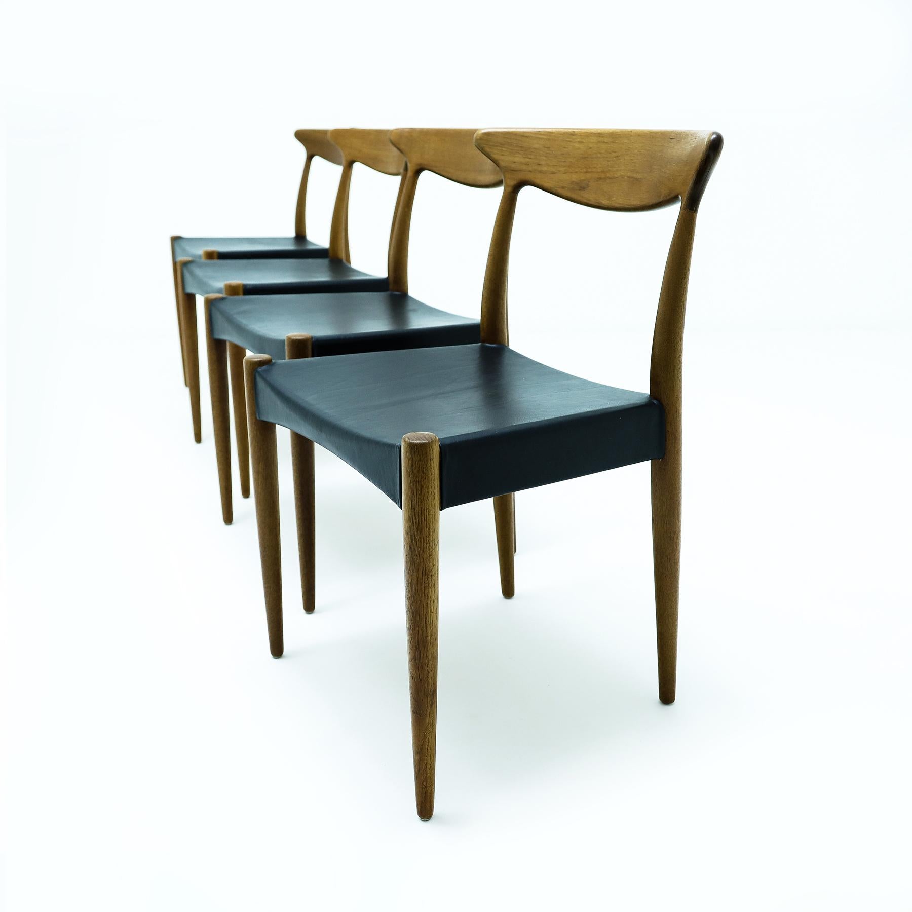 Teak 4 Danish Mid Century Arne Hovmand-Olsen, Mogens Kold MK310 teak dining chairs  For Sale