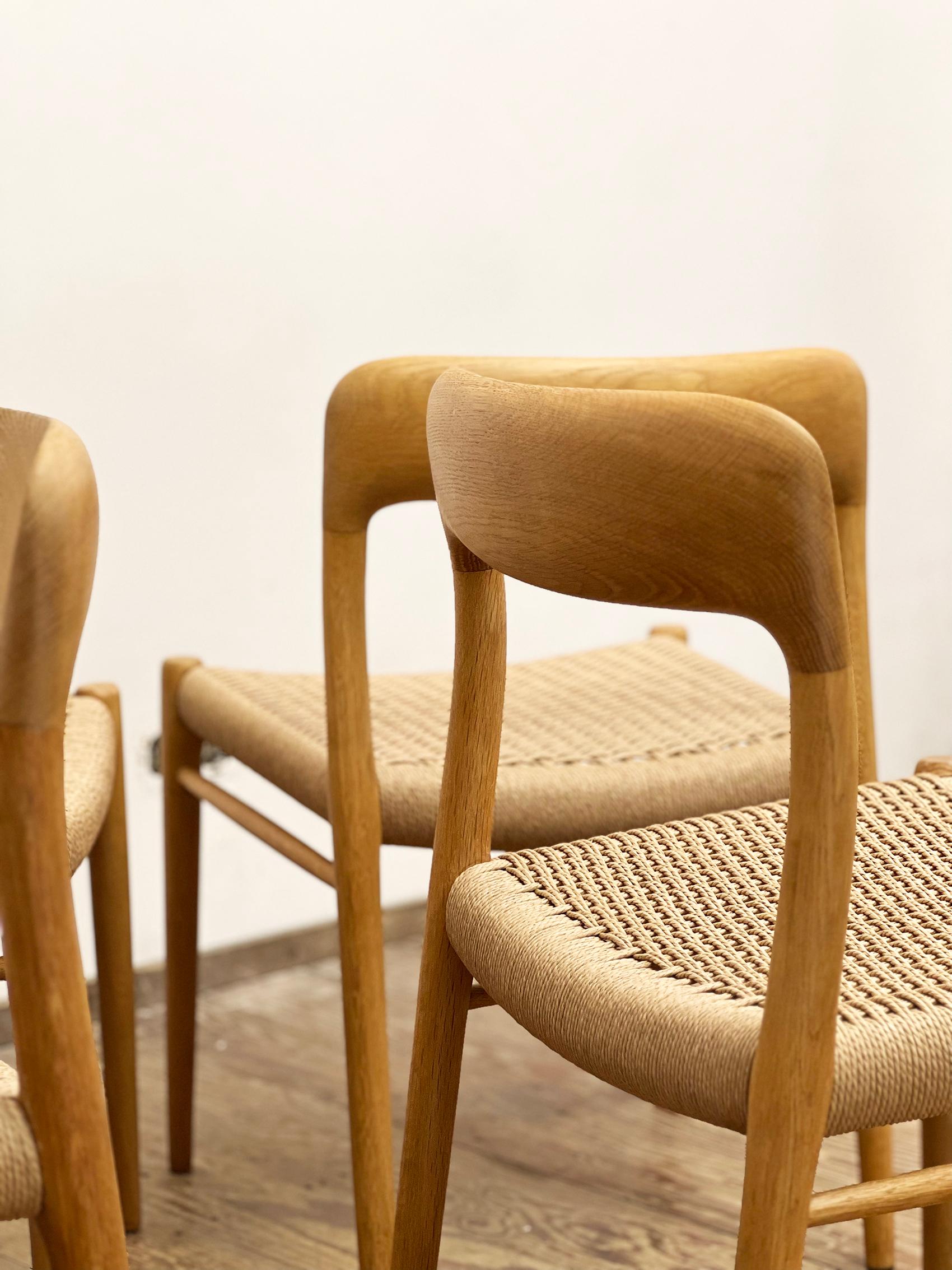 4 Danish Mid-Century Modern Oak Dining Chairs #75, Niels O. Møller, J. L. Moller For Sale 7