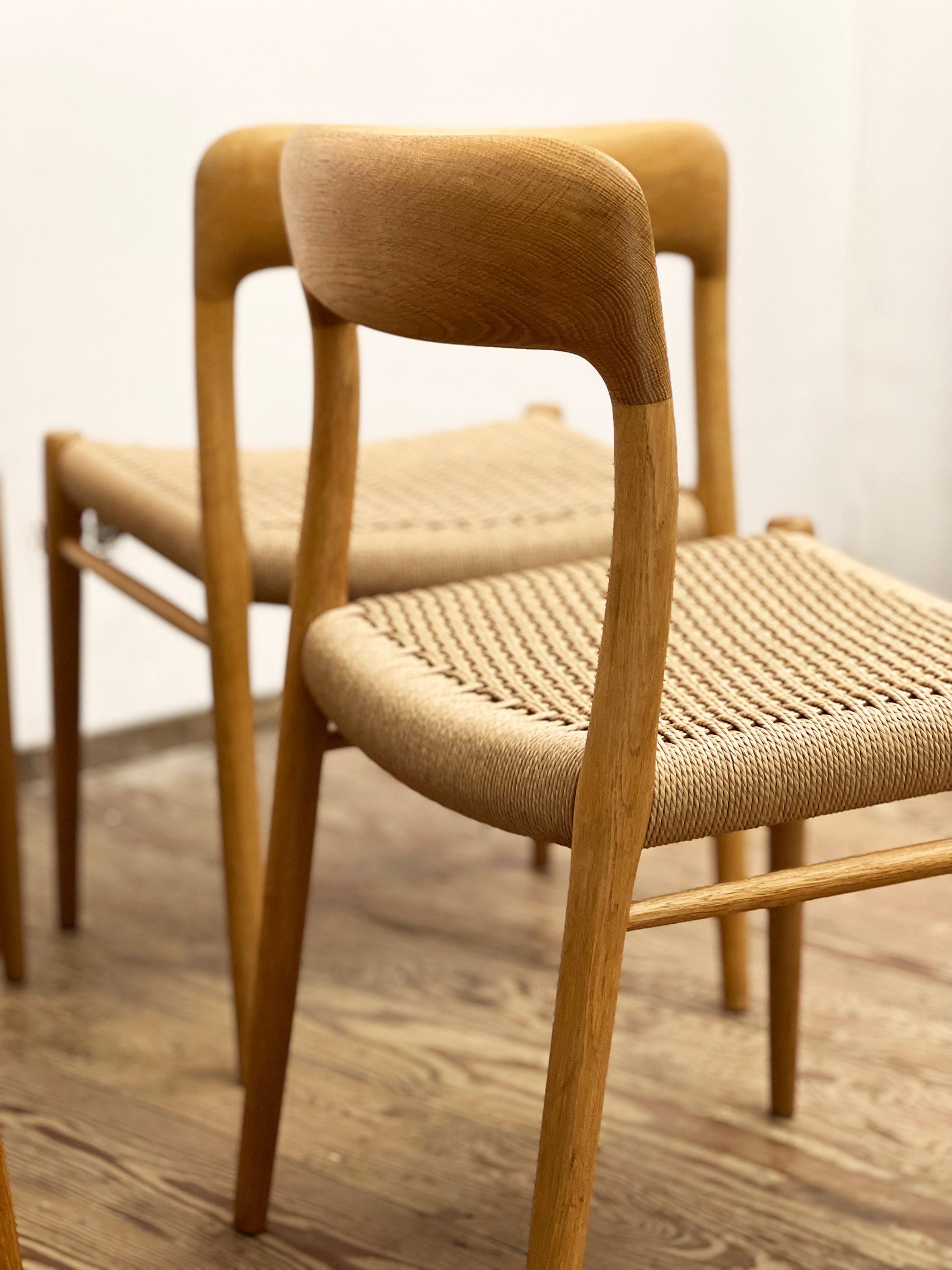 4 Danish Mid-Century Modern Oak Dining Chairs #75, Niels O. Møller, J. L. Moller For Sale 8
