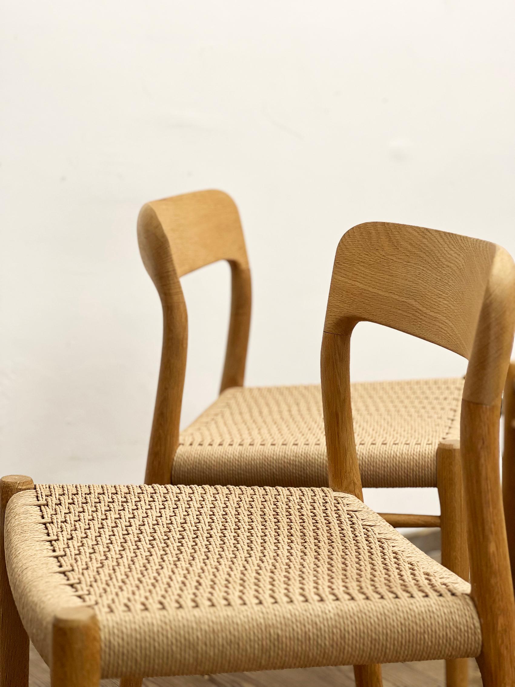 4 Danish Mid-Century Modern Oak Dining Chairs #75, Niels O. Møller, J. L. Moller For Sale 9