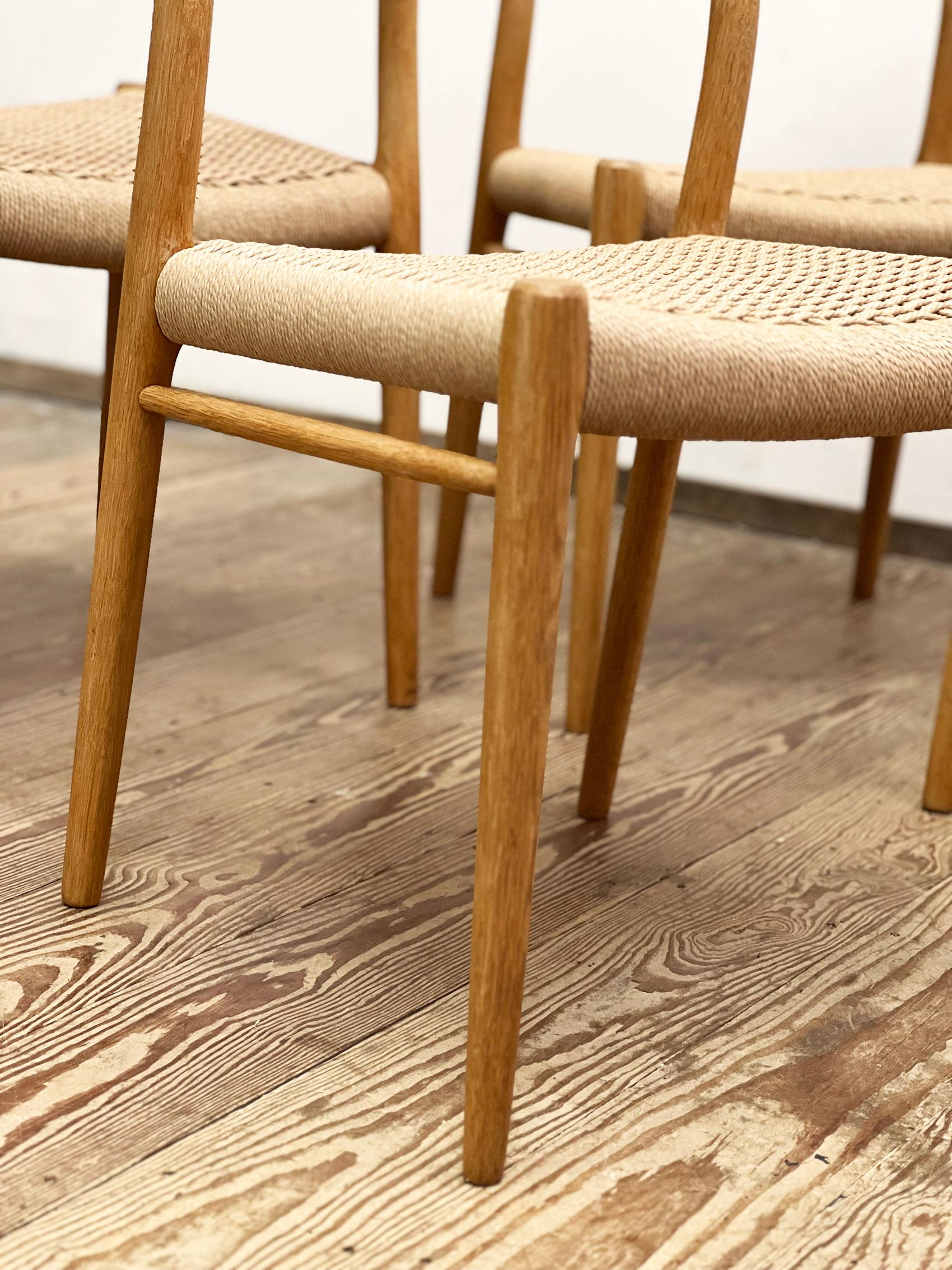4 Danish Mid-Century Modern Oak Dining Chairs #75, Niels O. Møller, J. L. Moller For Sale 1