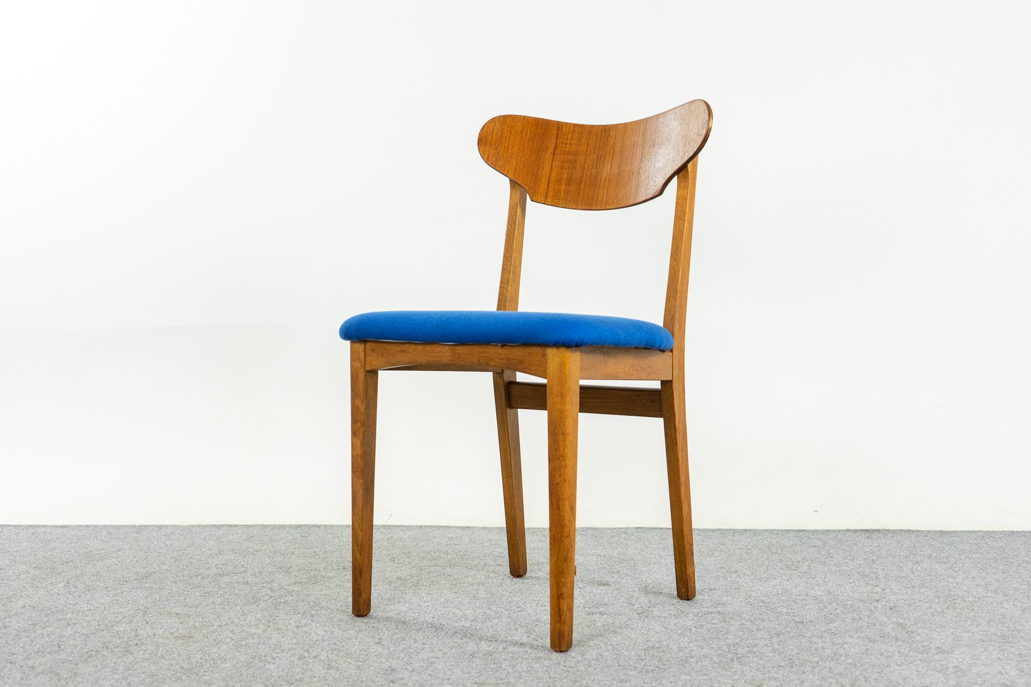 Scandinavian Modern 4 Danish Mid-Century Modern Teak & Oak Dining Chairs