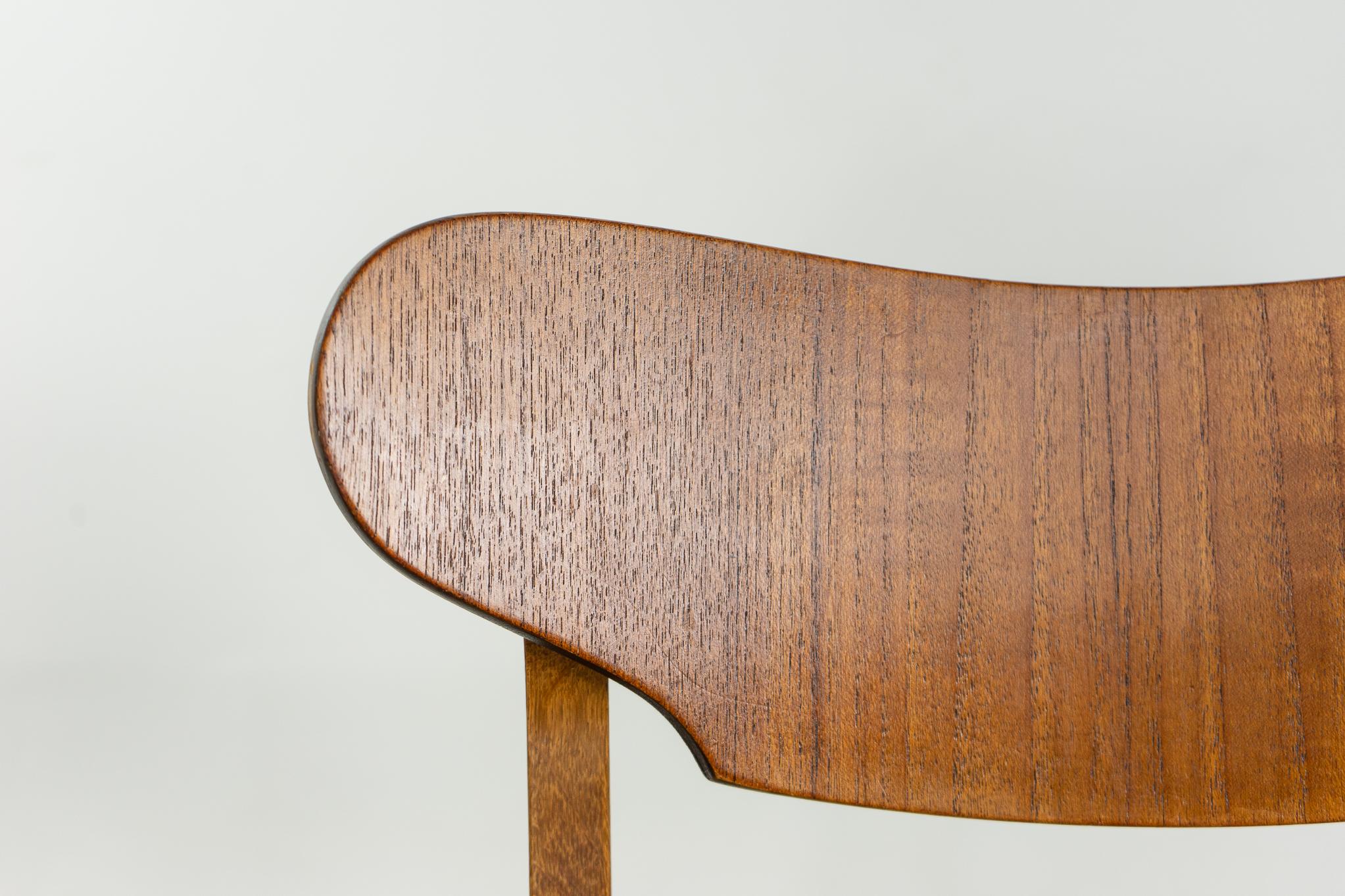 Mid-20th Century 4 Danish Mid-Century Modern Teak & Oak Dining Chairs